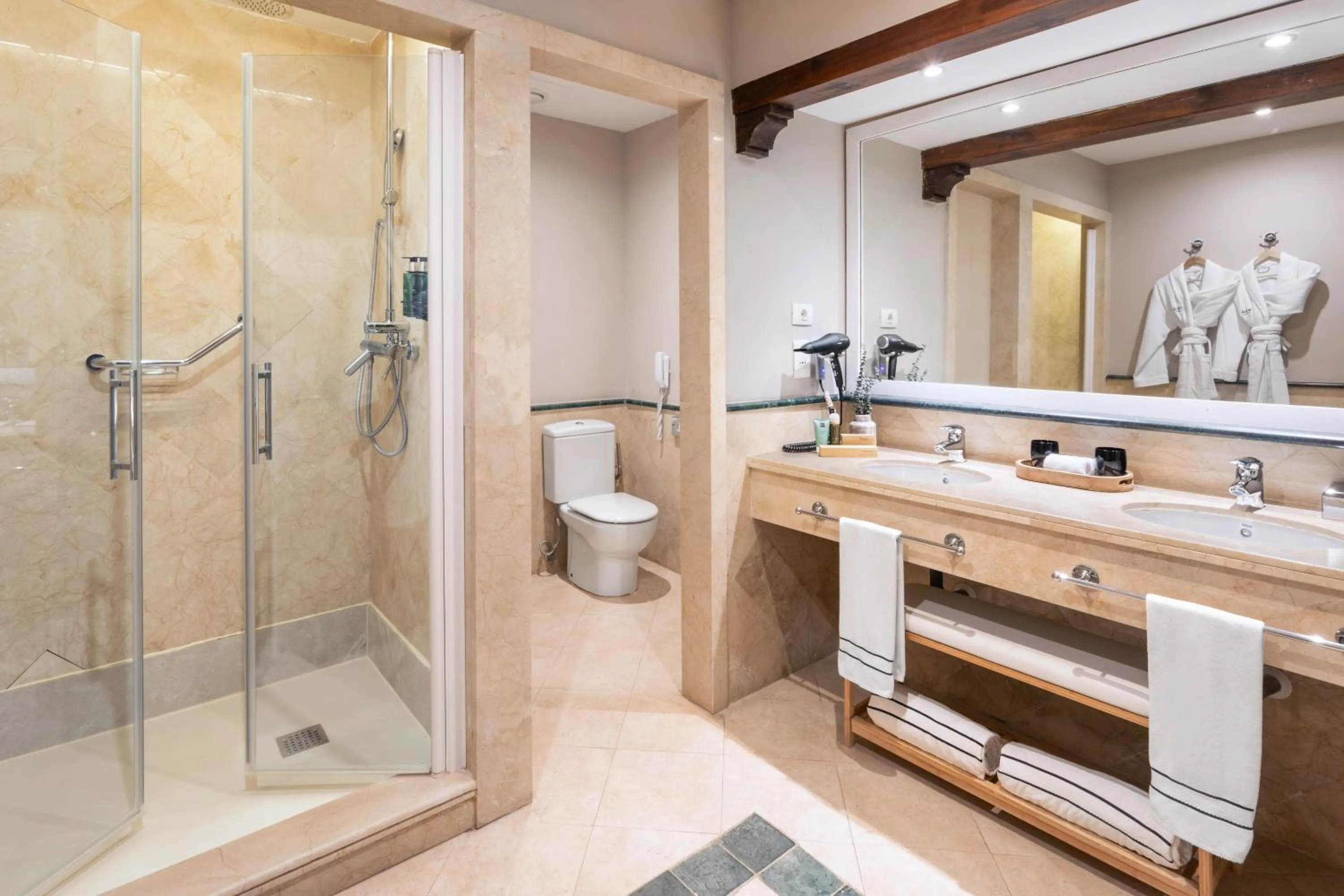 Shower in The Level at Meliá Villaitana