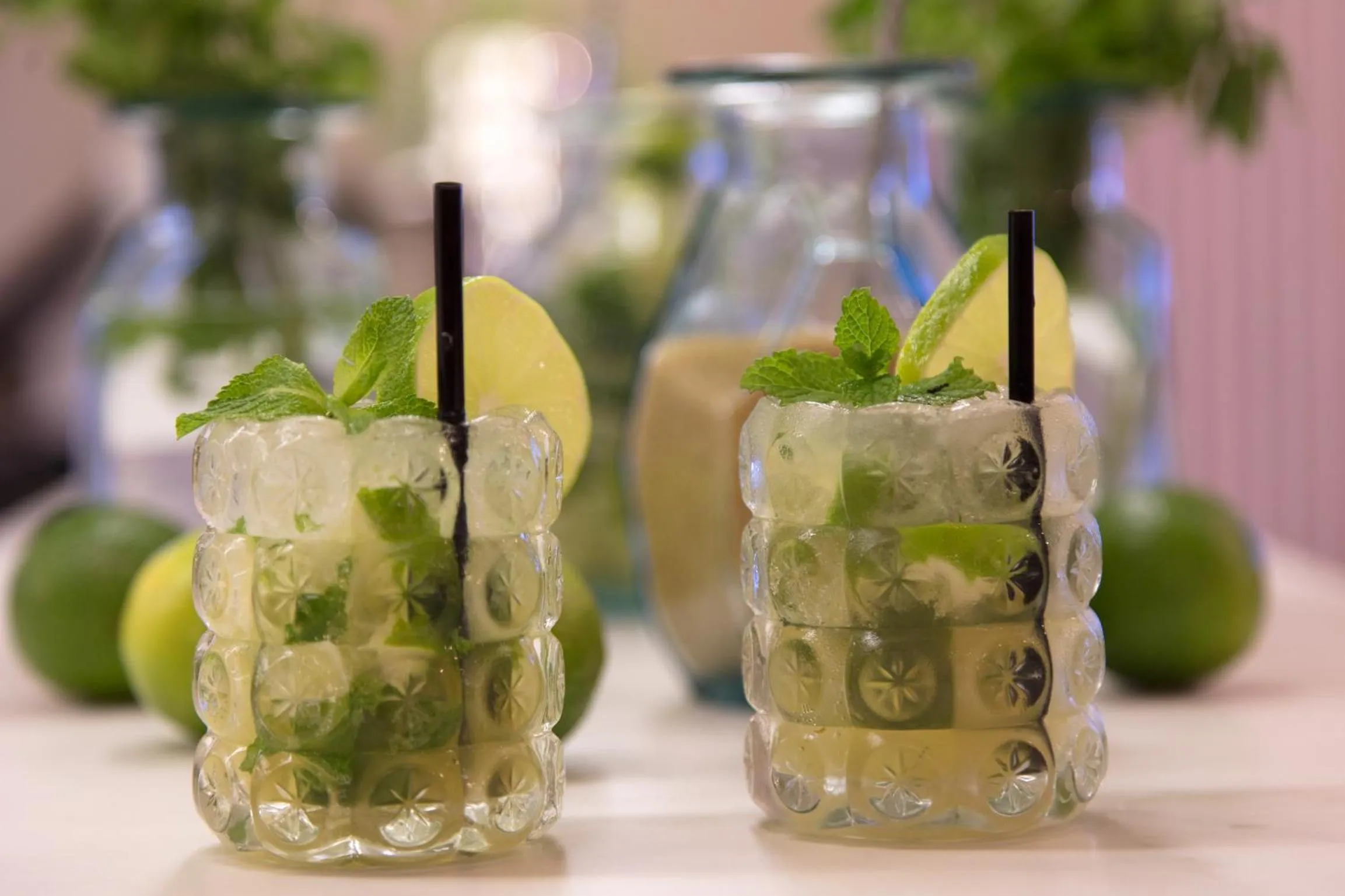 Drinks in The Level at Meliá Villaitana