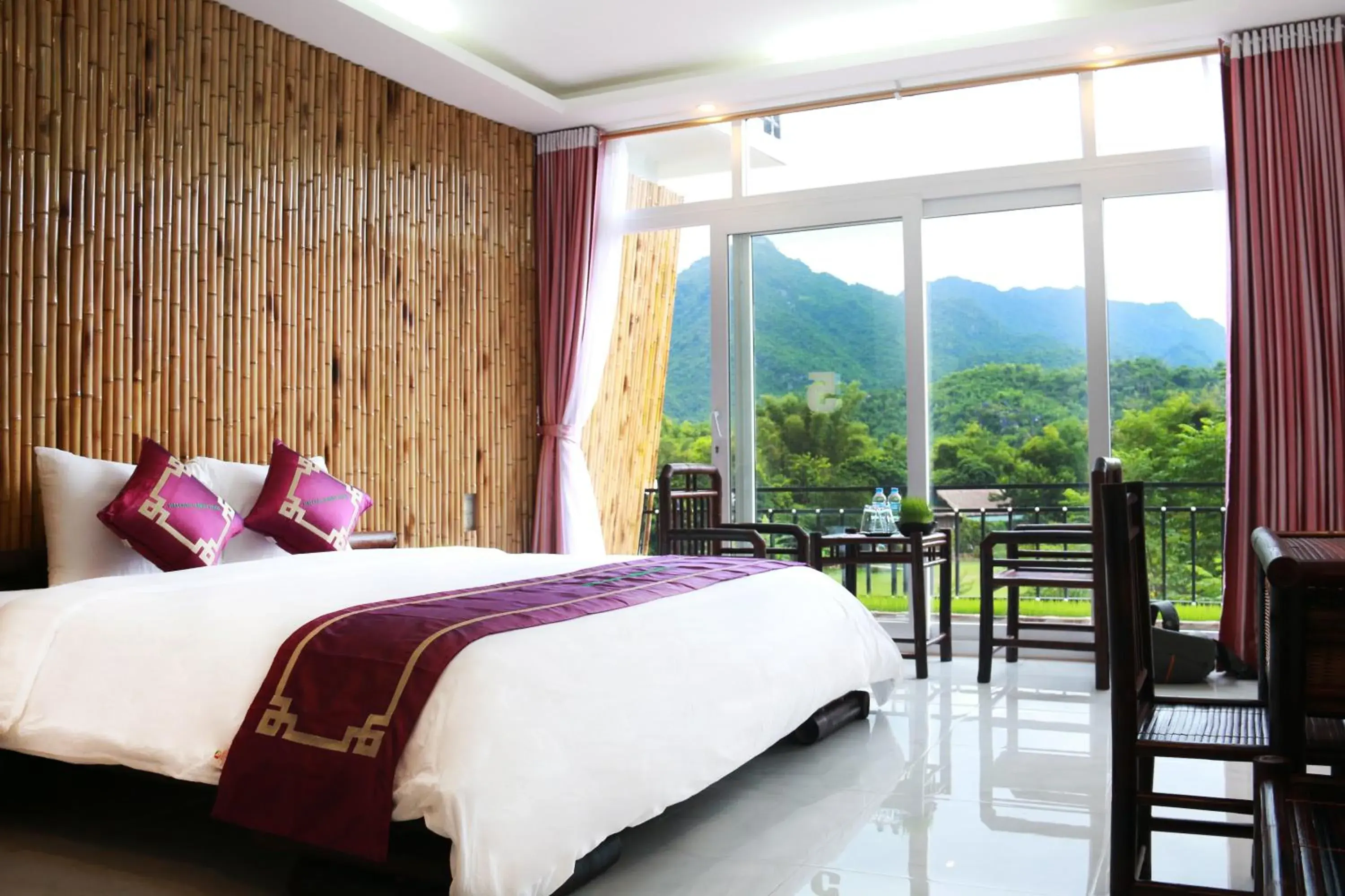 Deluxe Single Room with Mountain and Valley View - single occupancy in Mai Chau Sunset Boutique Hotel Deluxe Single Room with Mountain and Valley View - single occupancy in Mai Chau Sunset Boutique Hotel