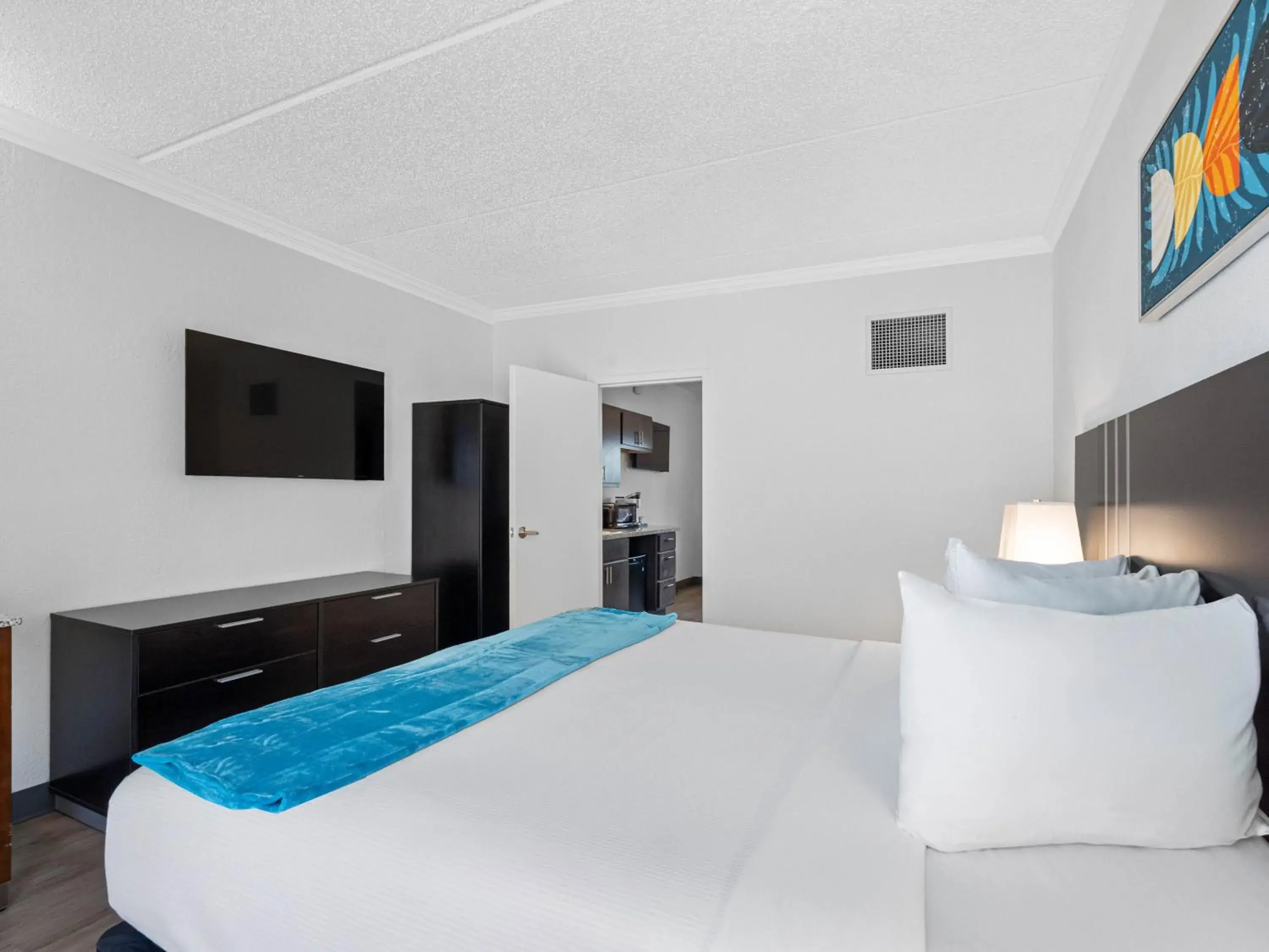 Executive Suite in OASIS BAY SUITES, Tampa, Busch Gardens, USF Executive Suite in OASIS BAY SUITES, Tampa, Busch Gardens, USF