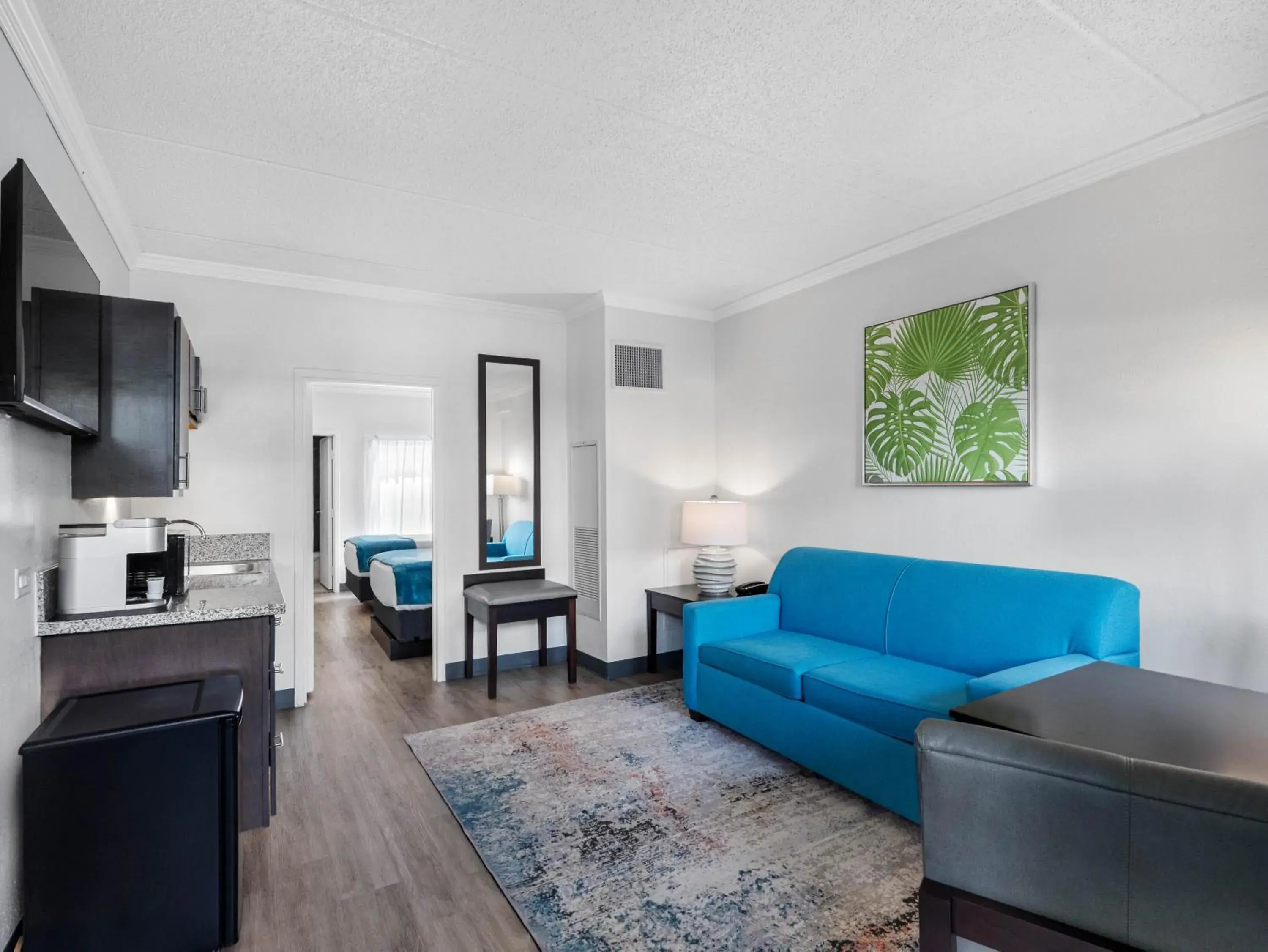 Standard Double Suite in OASIS BAY SUITES, Tampa, Busch Gardens, USF Standard Double Suite in OASIS BAY SUITES, Tampa, Busch Gardens, USF