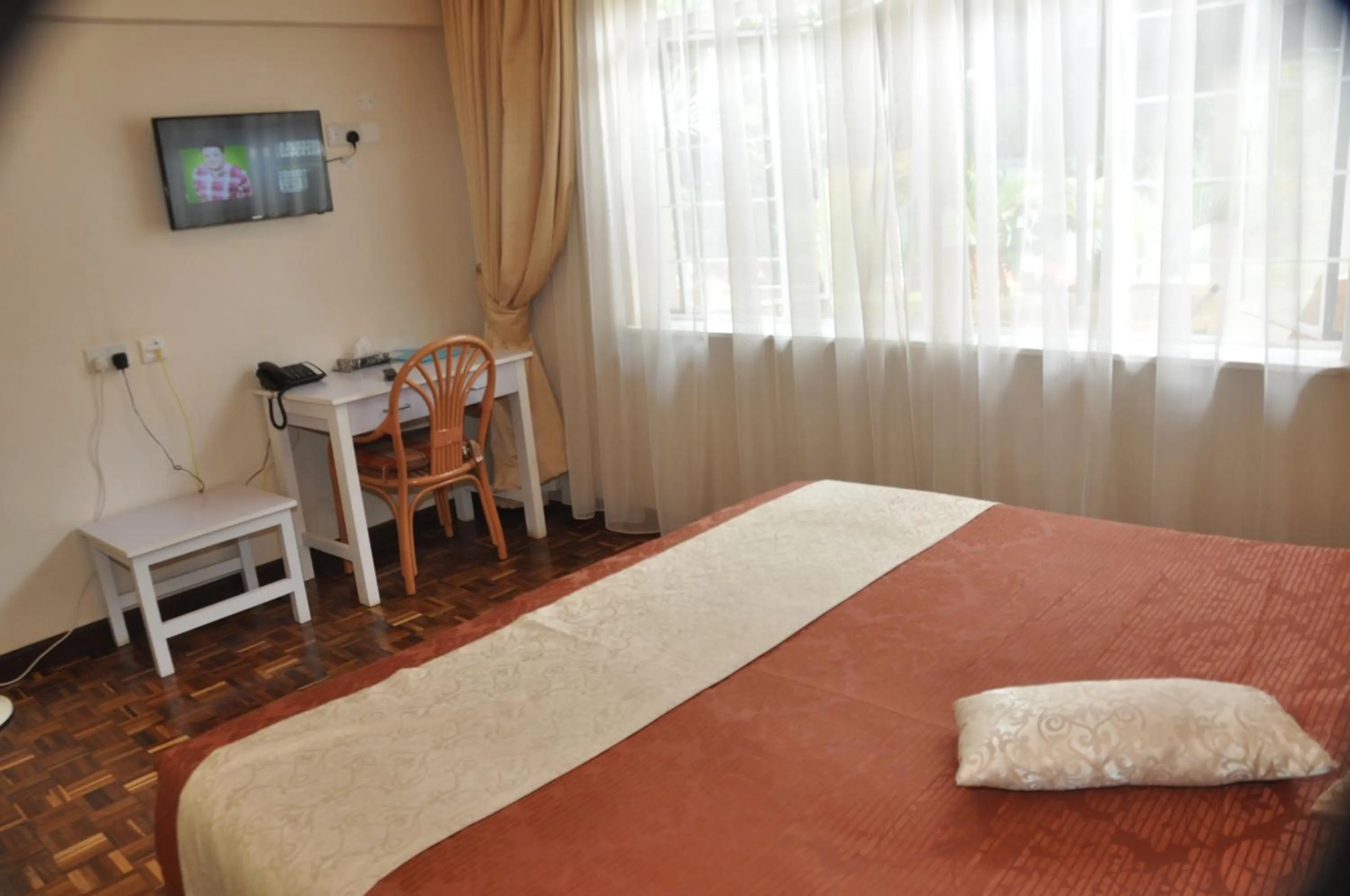 Photo of the whole room in Hotel Riverview Westlands