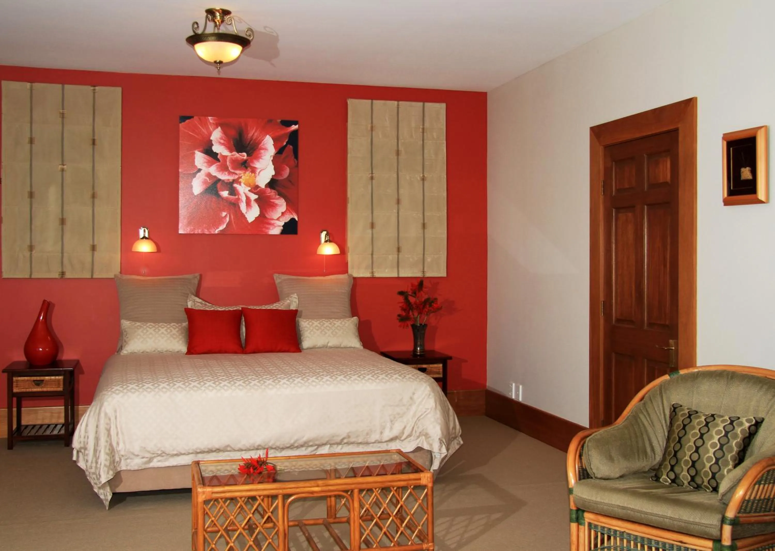 Photo of the whole room, Bed in Villa Russell