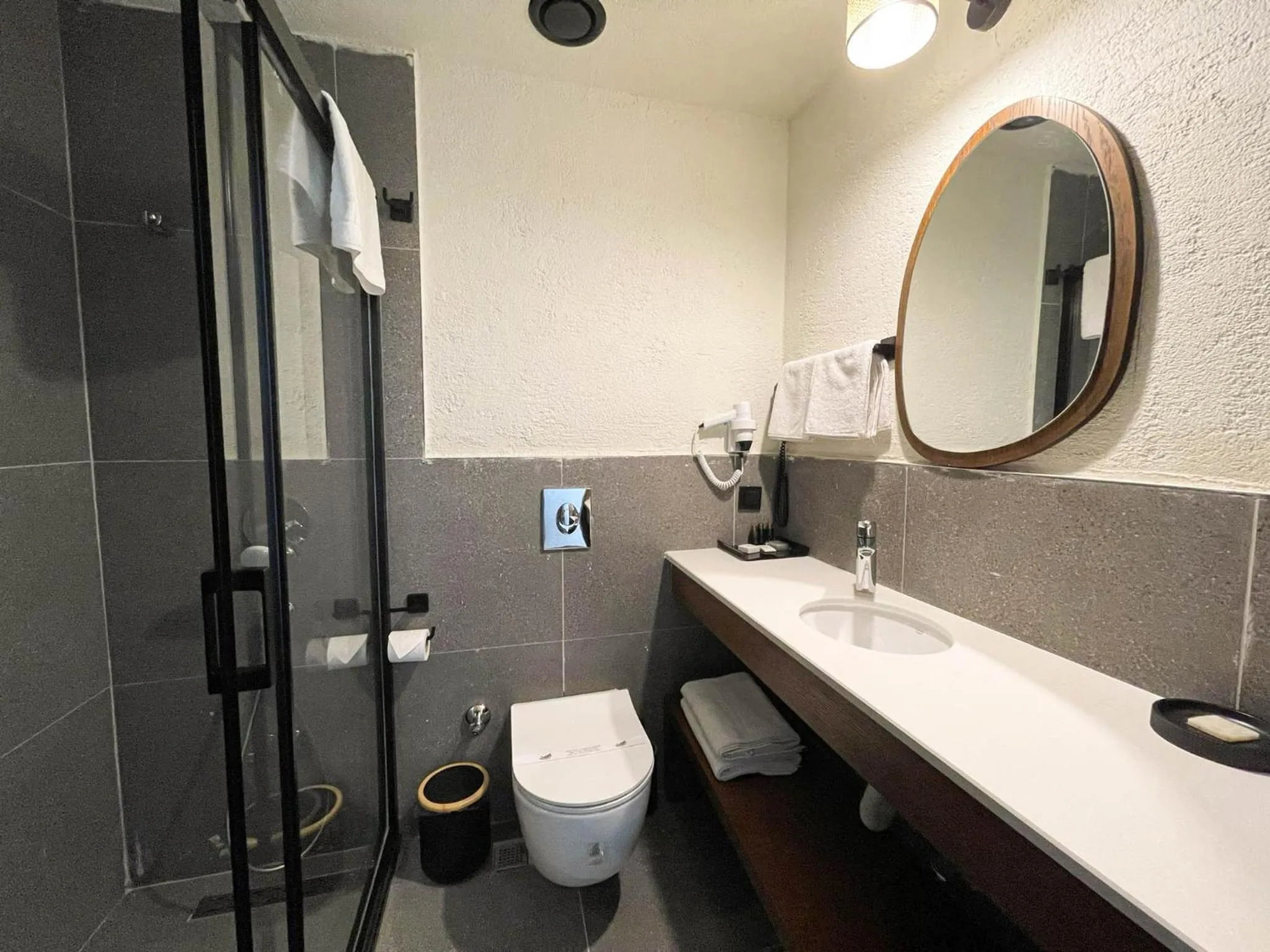 Toilet in Now Boutique Hotel