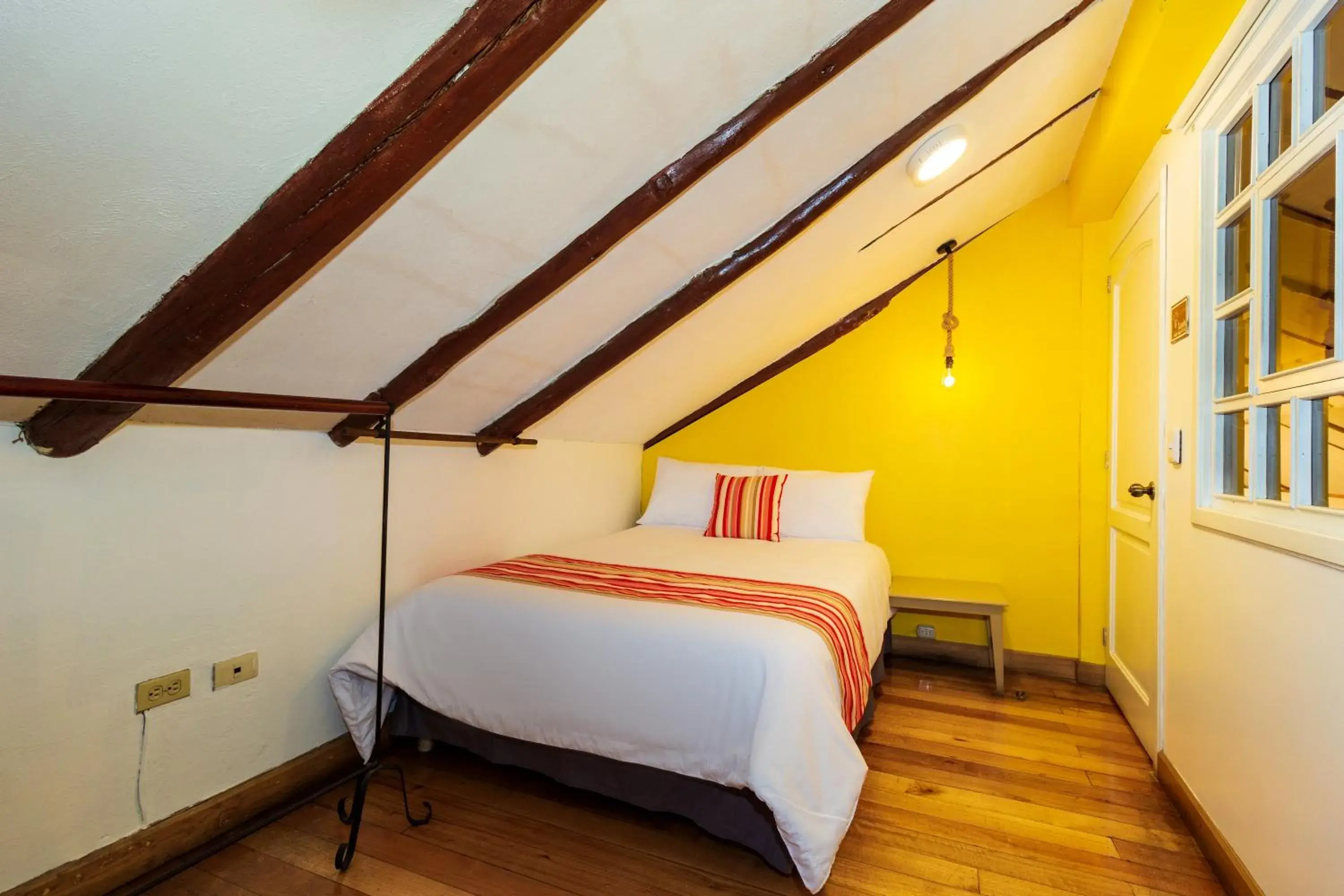 Economy Double Room with Internal View - single occupancy in Hotel Posada del Rey Economy Double Room with Internal View - single occupancy in Hotel Posada del Rey