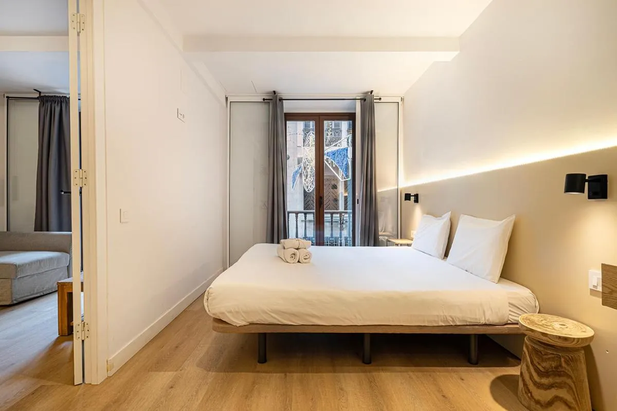 Photo of the whole room, Bed in Happy Apartments