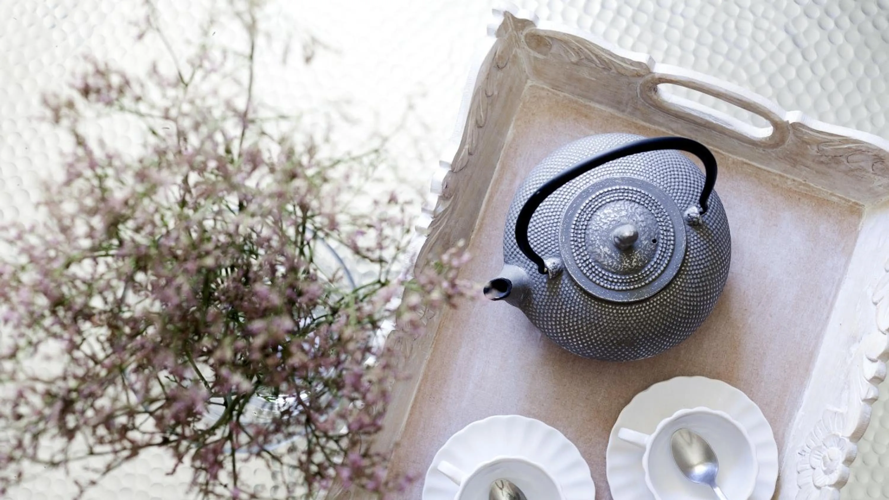 Decorative detail in Happy Apartments