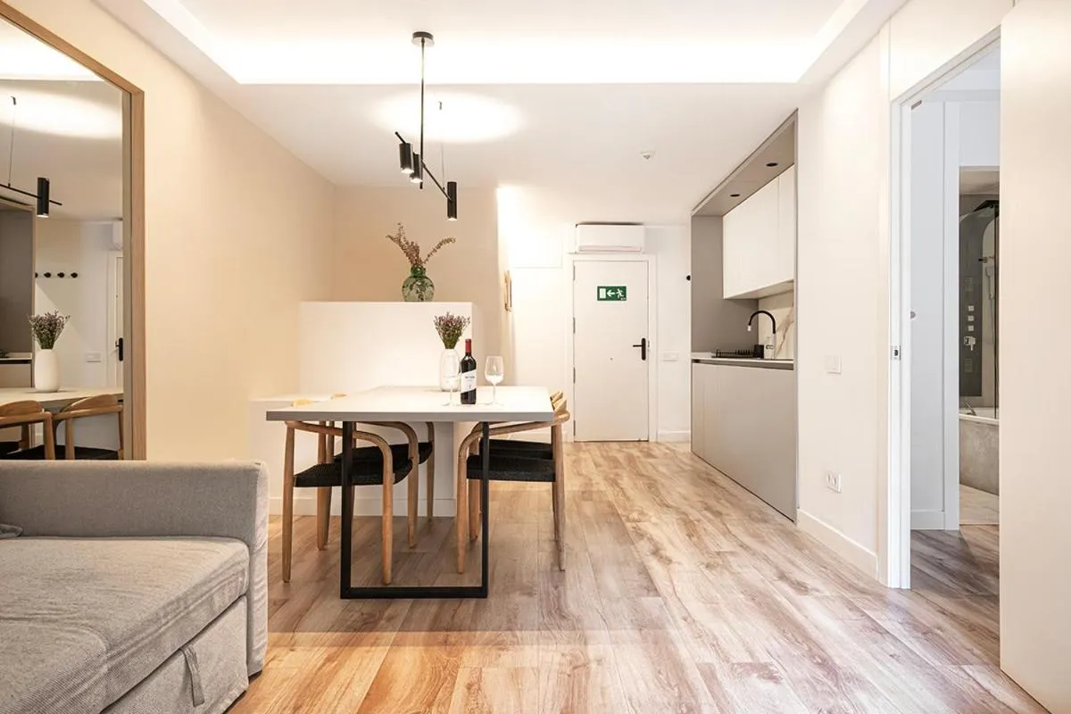Kitchen or kitchenette in Happy Apartments
