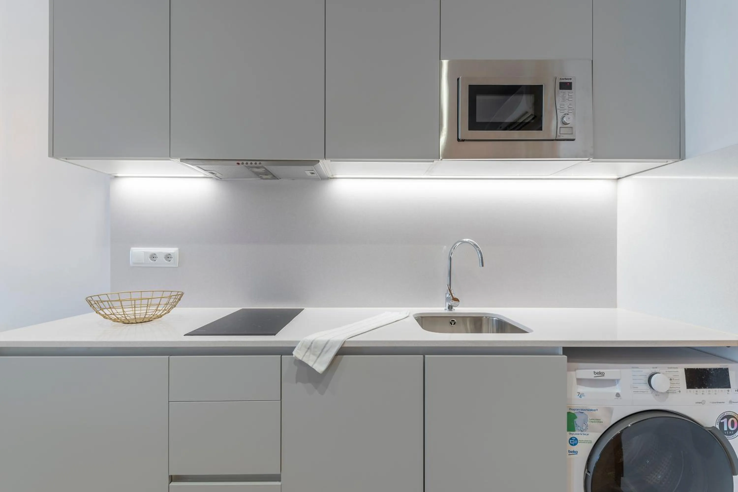 Kitchen or kitchenette in Happy Apartments