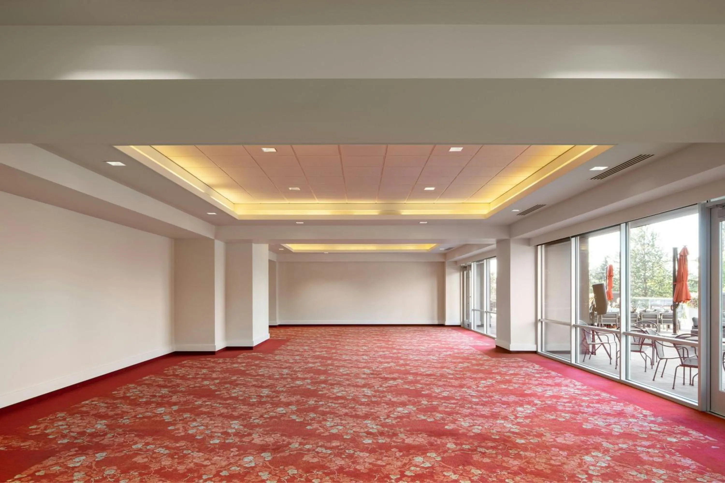 Meeting/conference room, Bed in The Davenport Grand, Autograph Collection