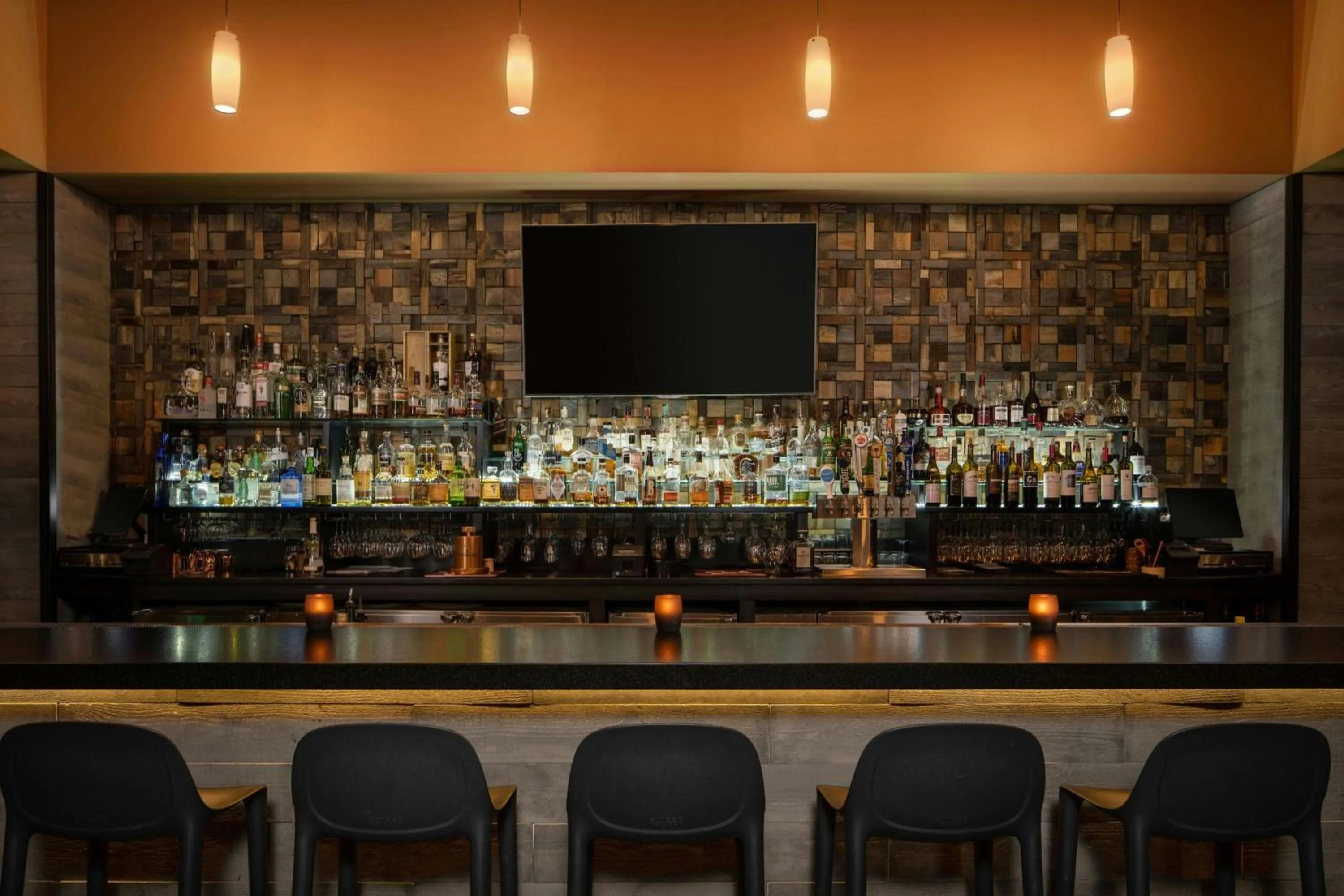 Lounge or bar in The Davenport Grand, Autograph Collection