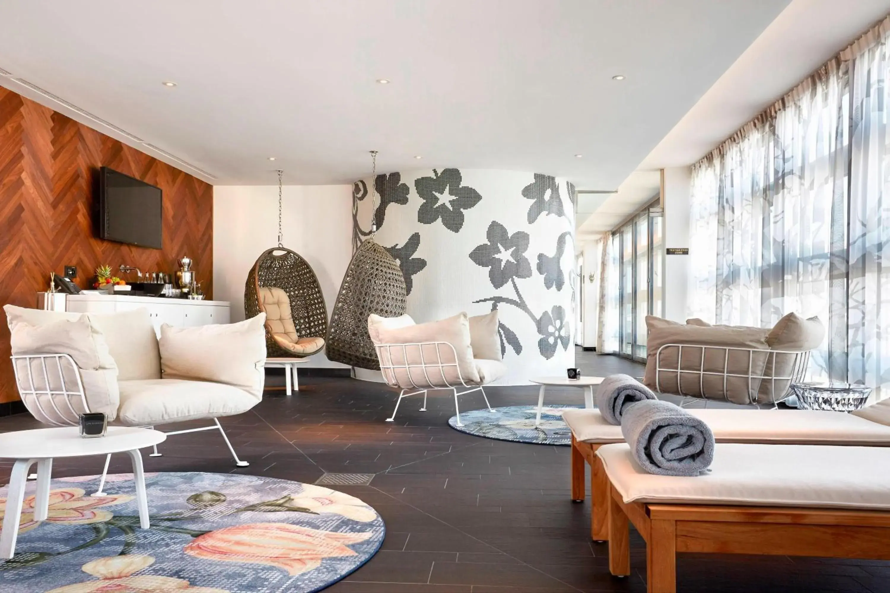 Lounge or bar in Kameha Grand Zurich, Autograph Collection Lounge or bar in Kameha Grand Zurich, Autograph Collection