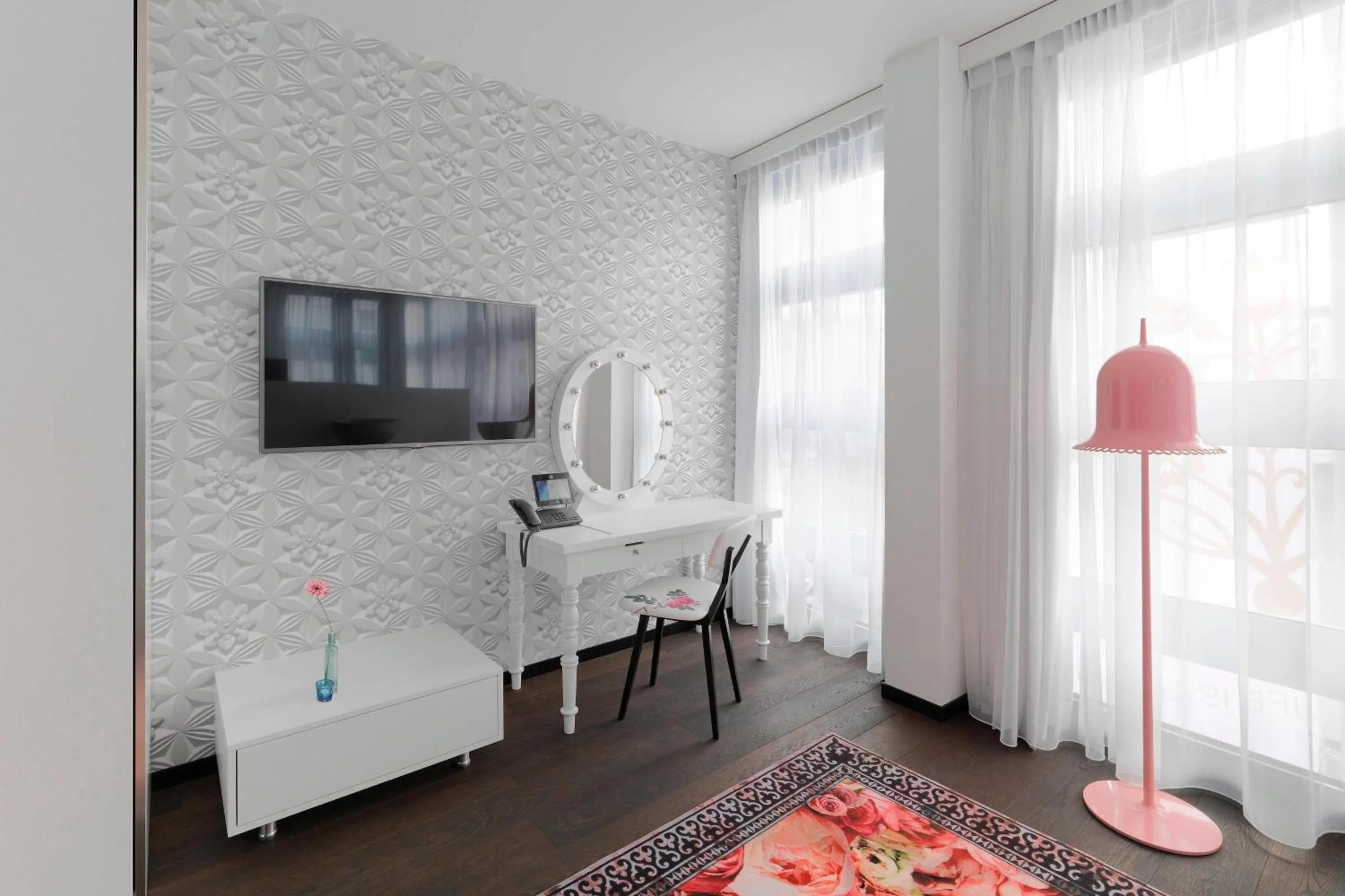 Bedroom in Kameha Grand Zurich, Autograph Collection