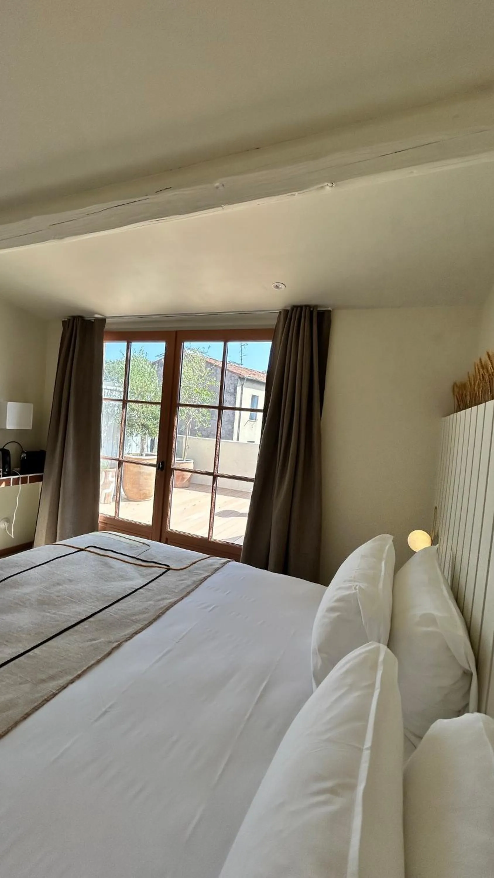 Bed in Hotel Maison Soleil