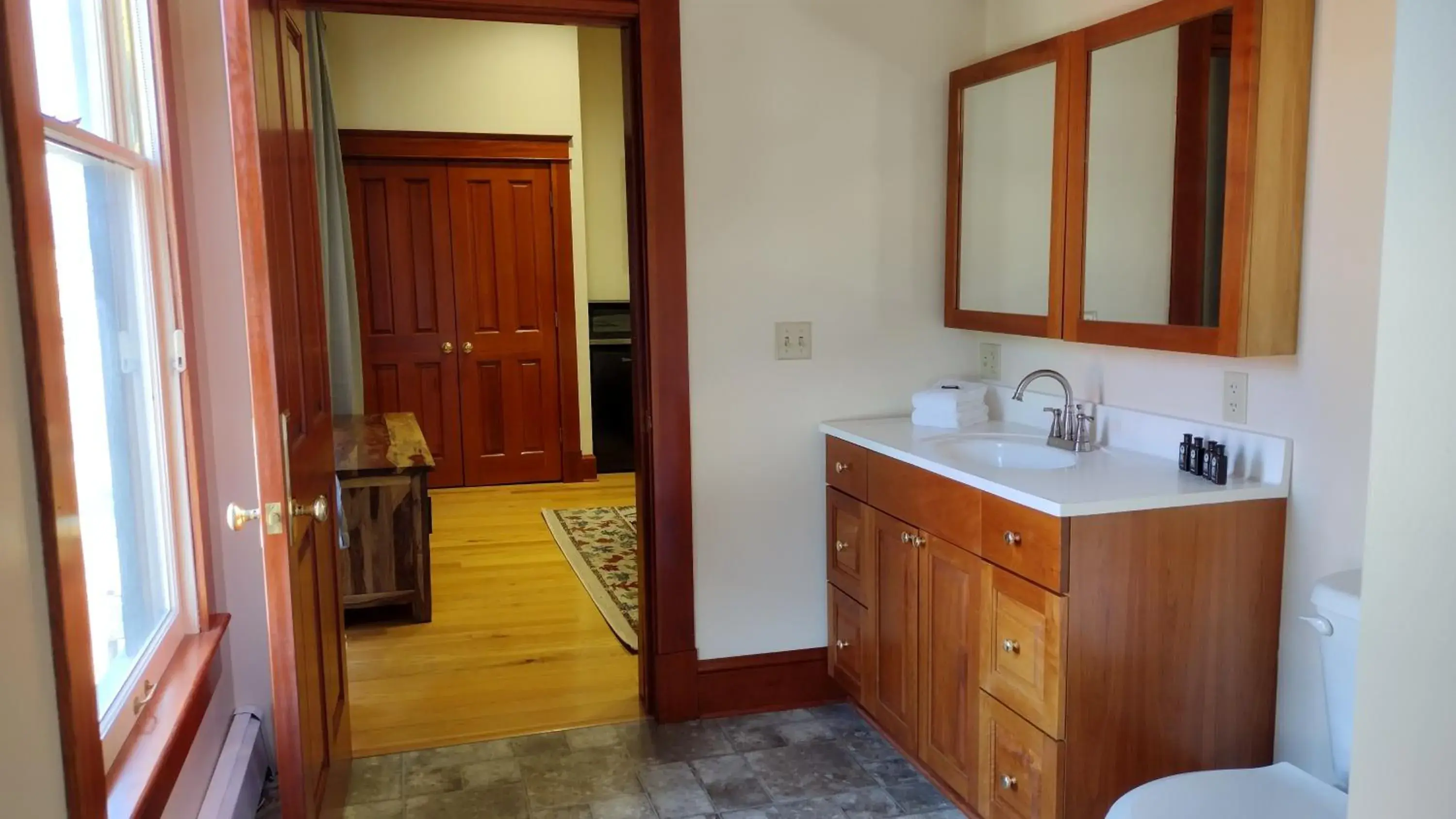 Double Room with Private Bathroom in Pack Train Inn Double Room with Private Bathroom in Pack Train Inn
