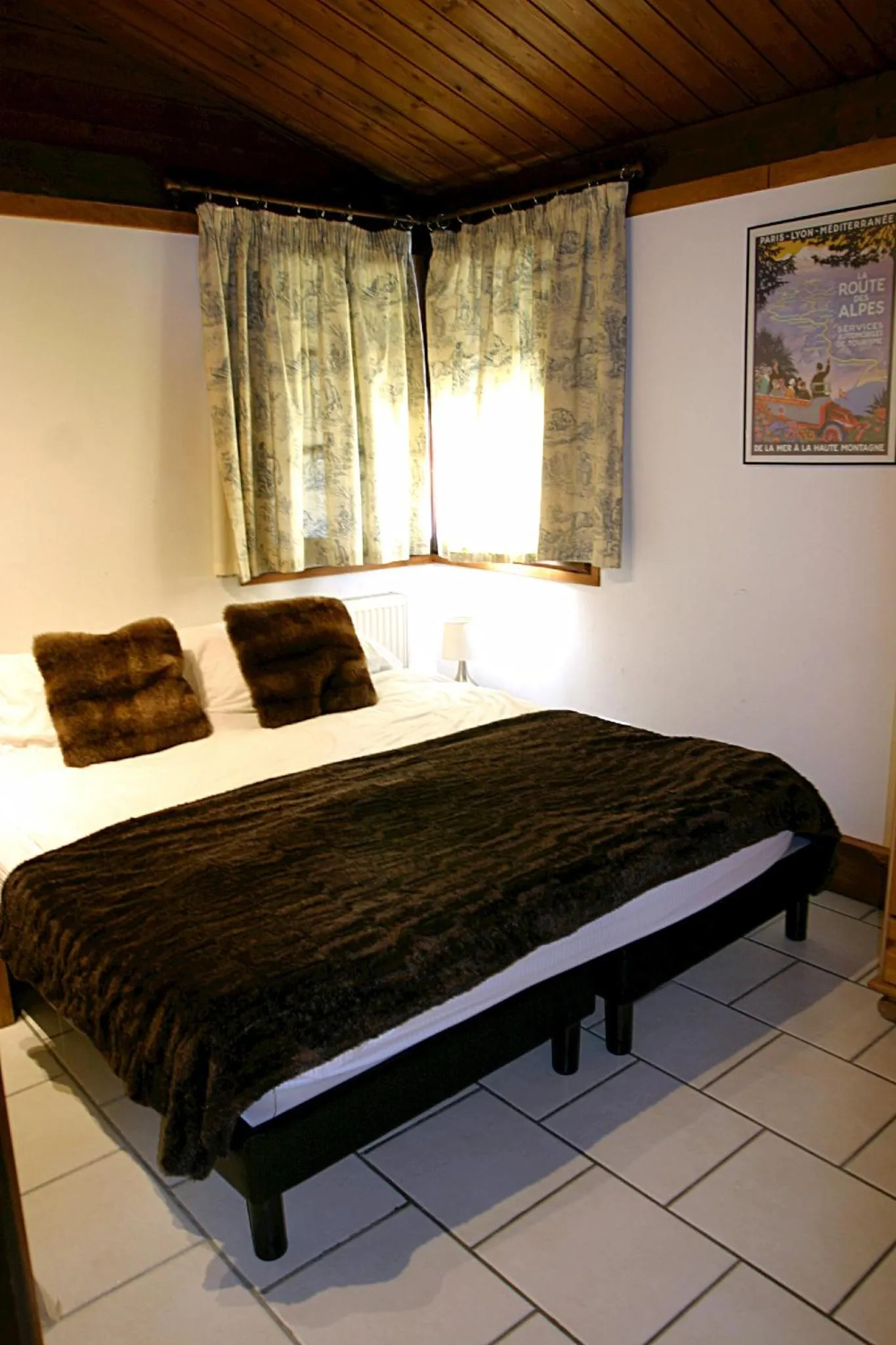 Bedroom, Bed in Ideal For all type of families "Chalet Japonyard"