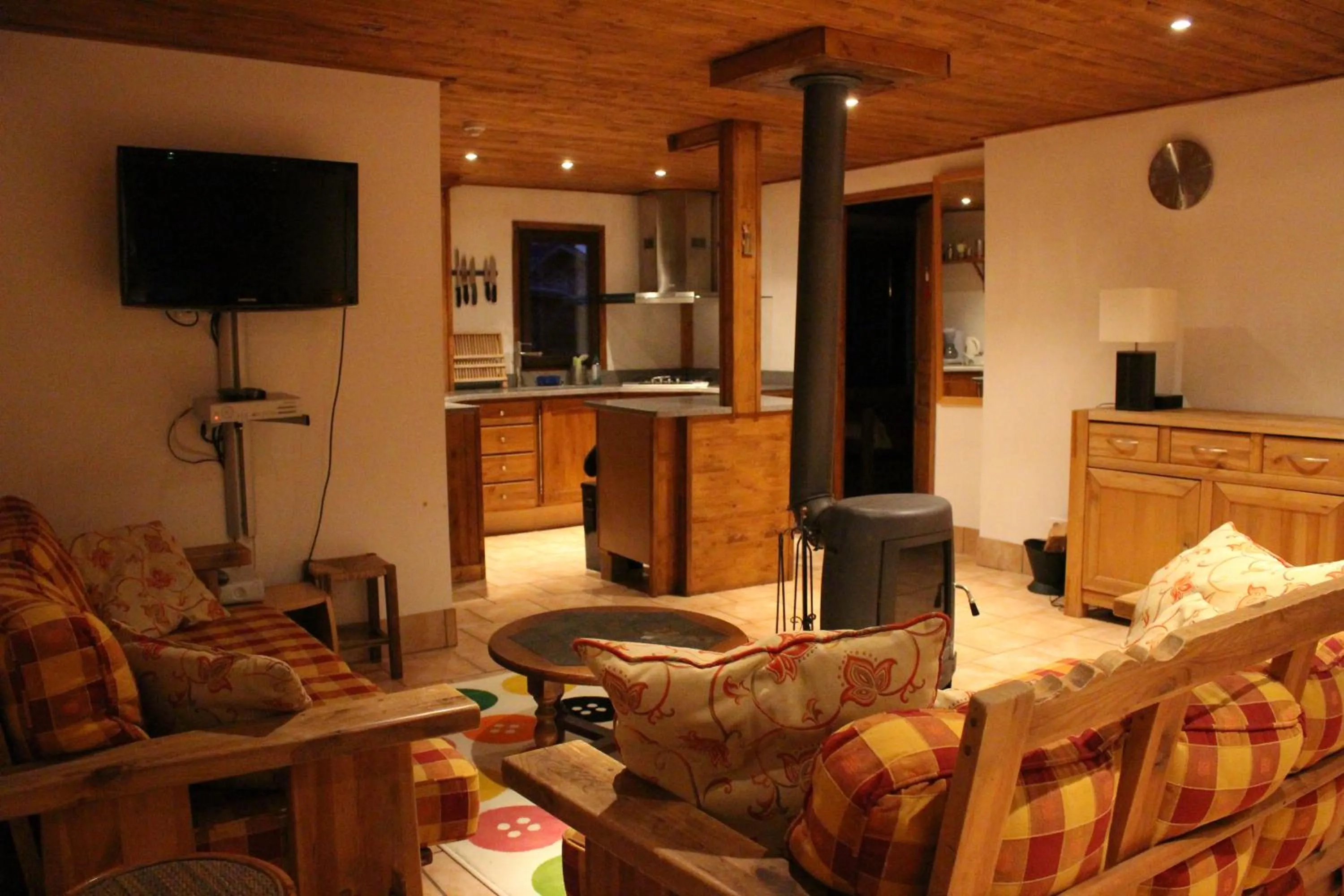 Communal lounge/ TV room in Ideal For all type of families "Chalet Japonyard"