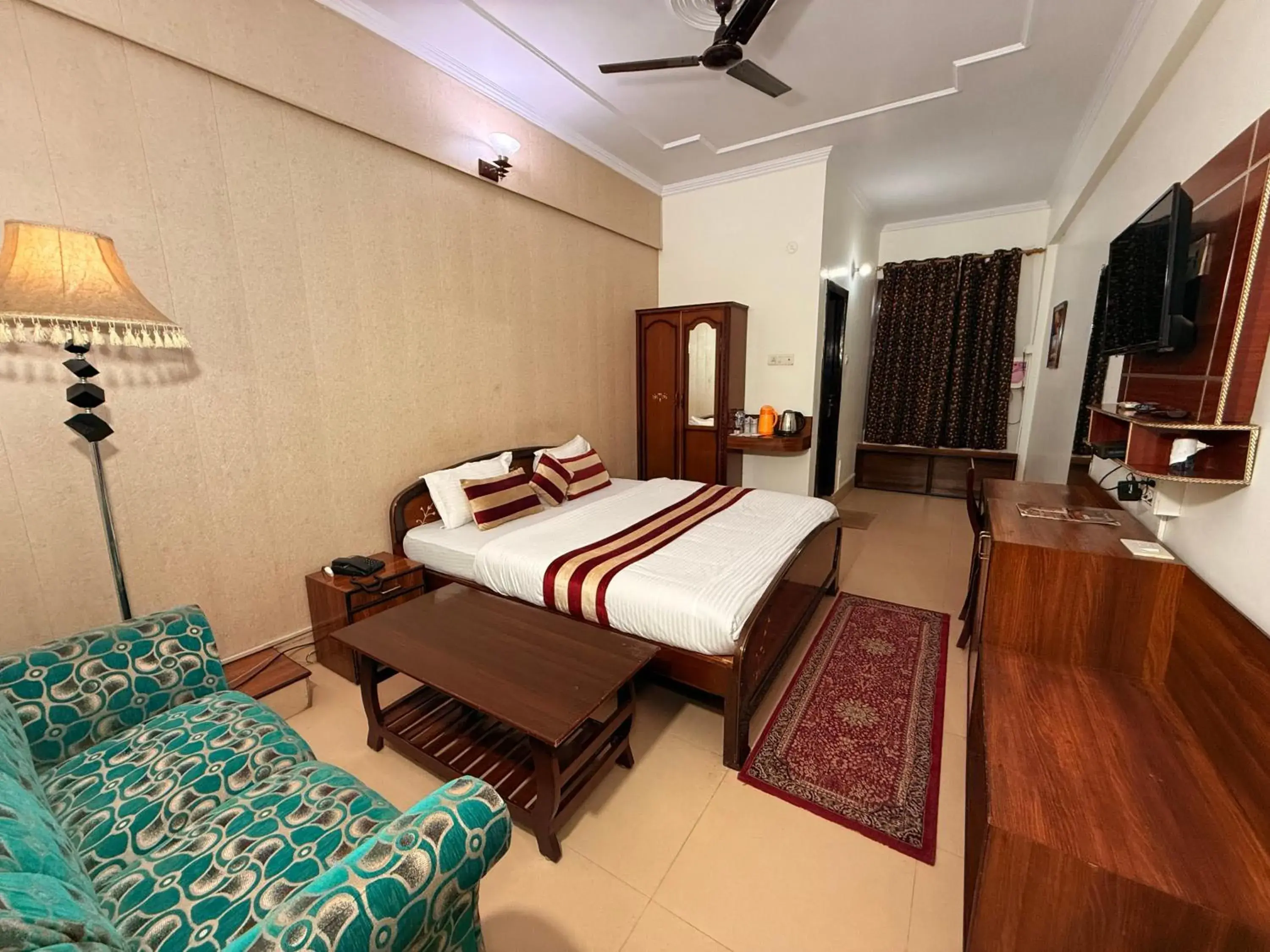 Bedroom, Bed in Hotel Mandakini Bedroom, Bed in Hotel Mandakini