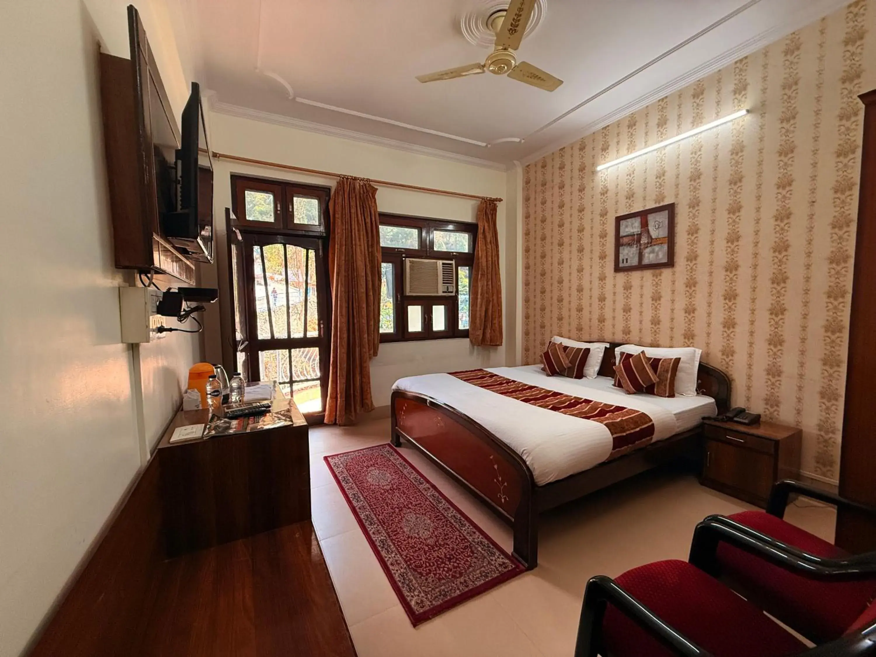 Bedroom, Bed in Hotel Mandakini Bedroom, Bed in Hotel Mandakini