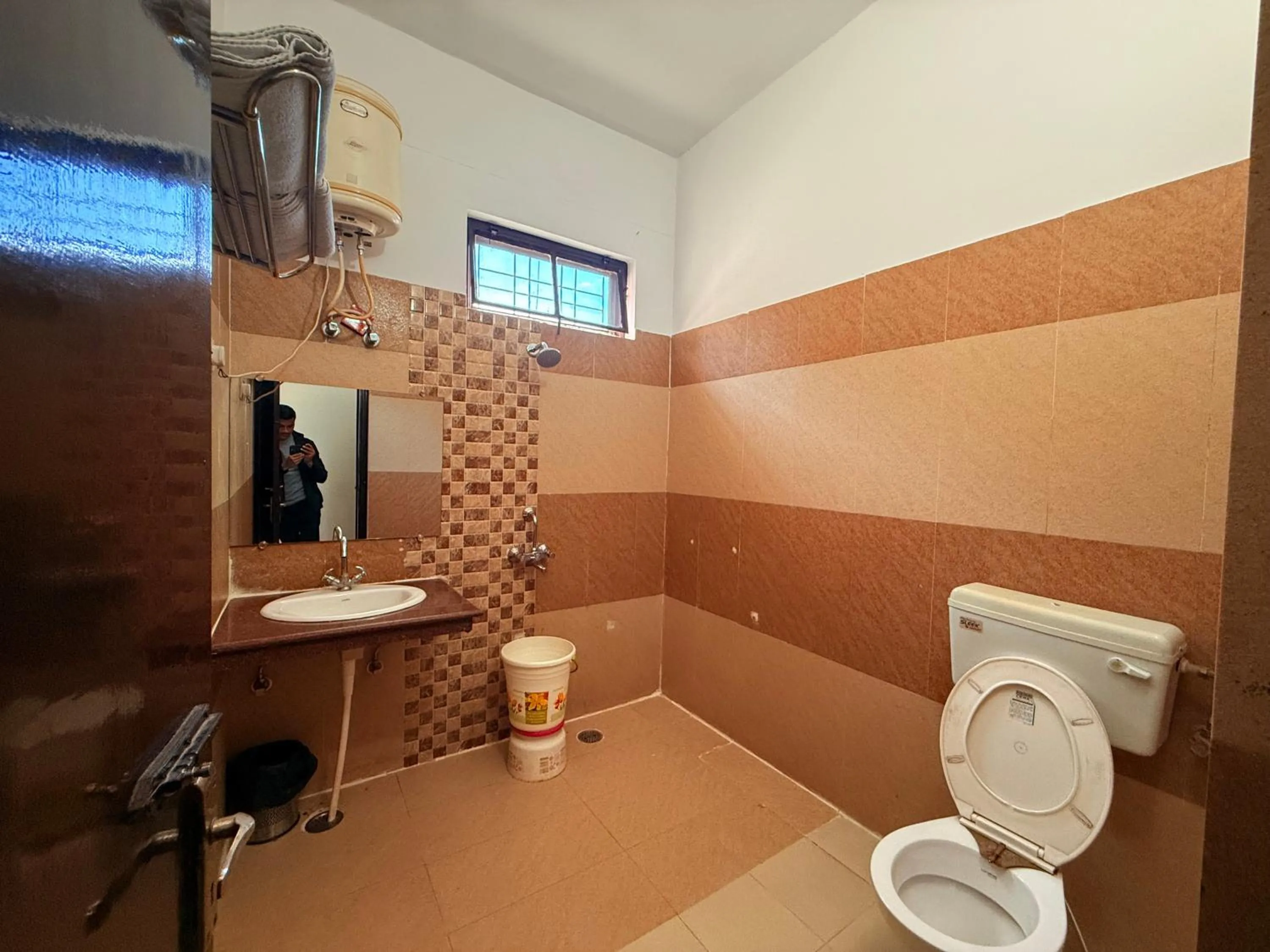 Bathroom in Hotel Mandakini