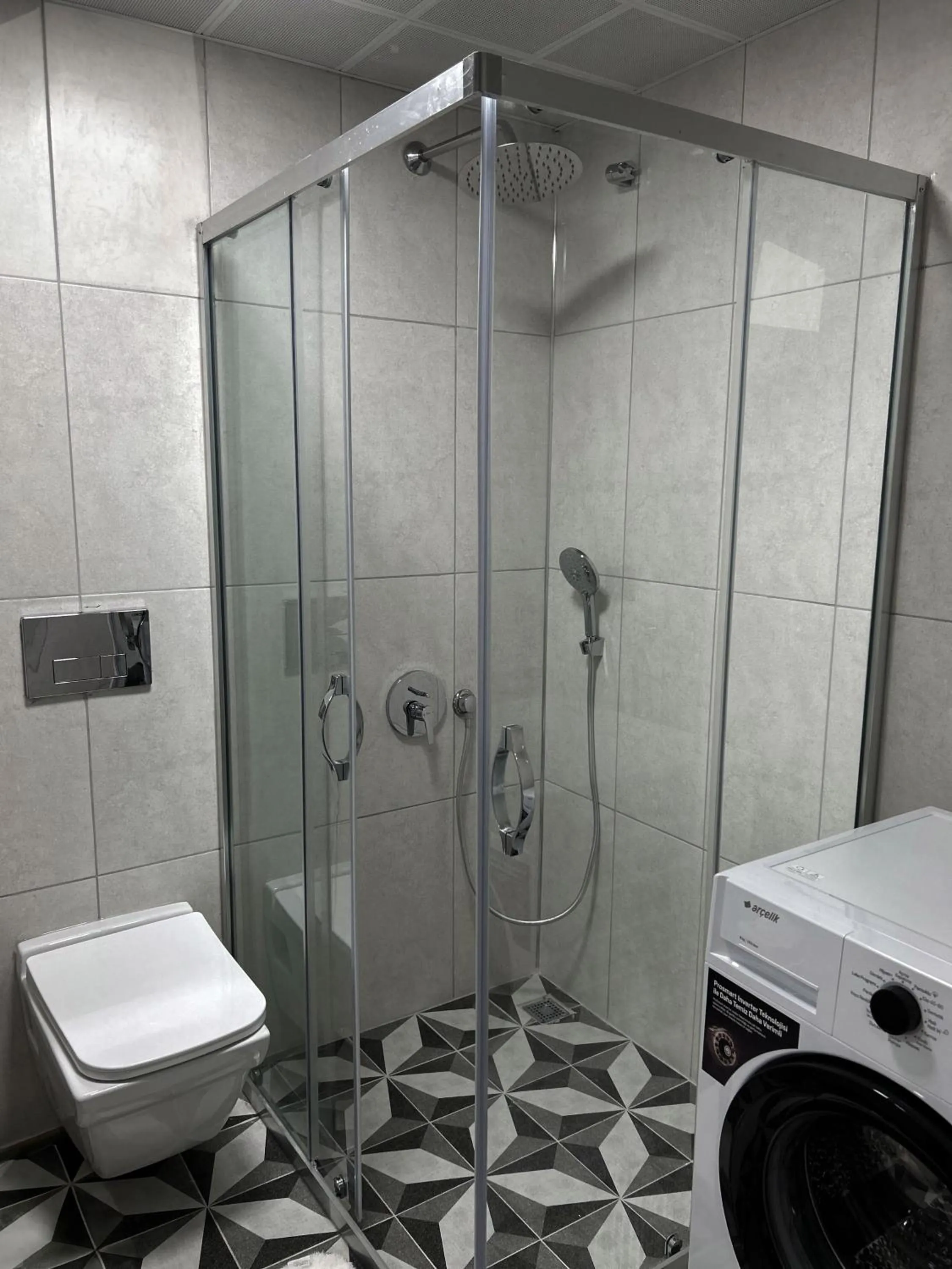 Shower in Muzdeniz Life