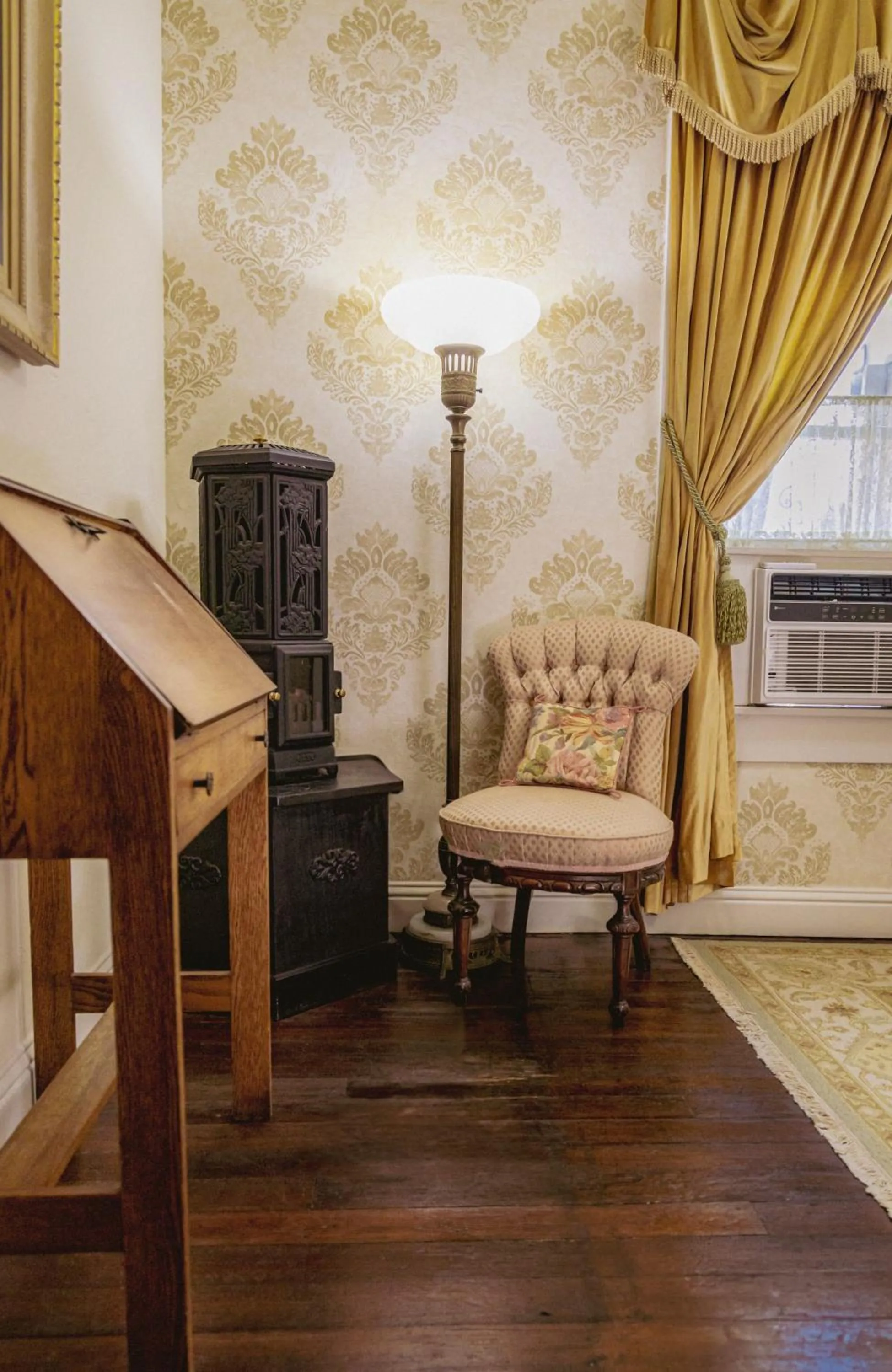 Seating area in Weaverville Hotel