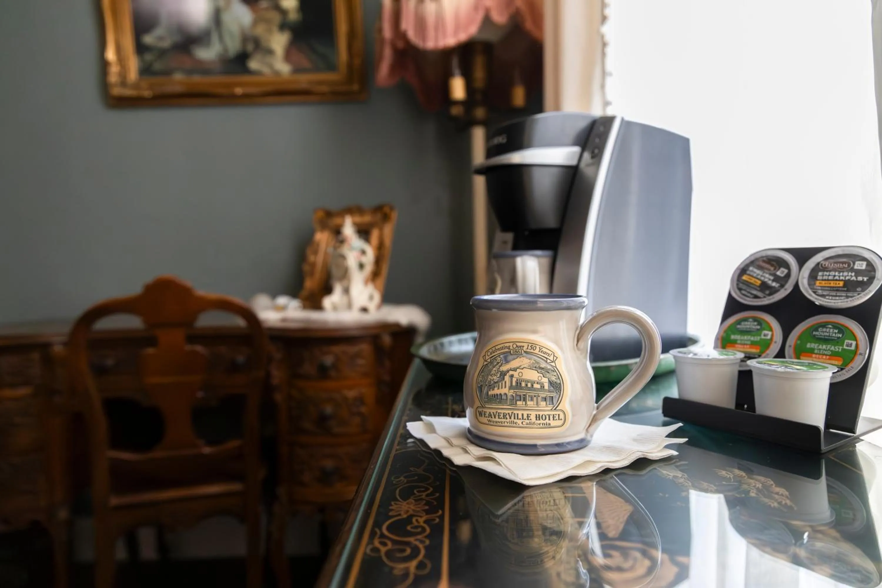 Coffee/tea facilities in Weaverville Hotel