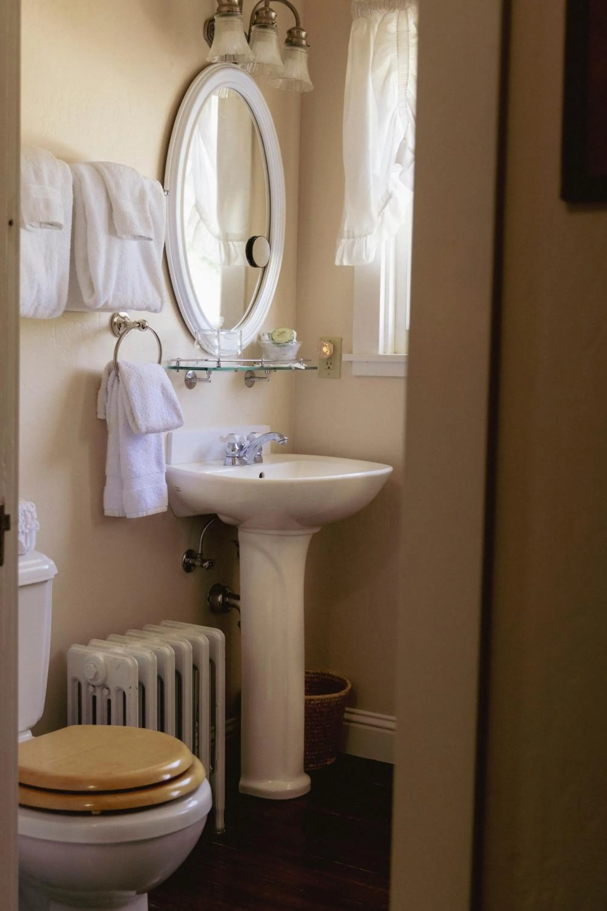 Bathroom in Weaverville Hotel