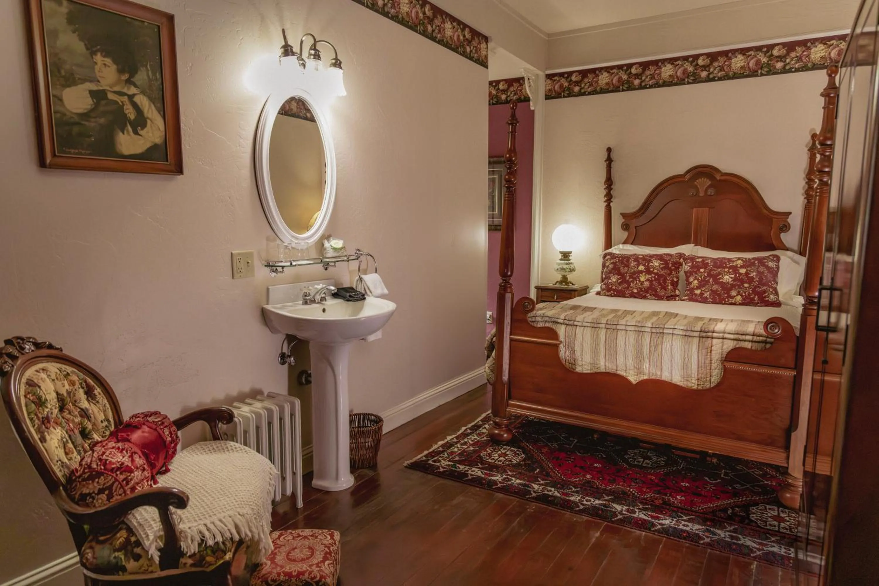 Bed in Weaverville Hotel