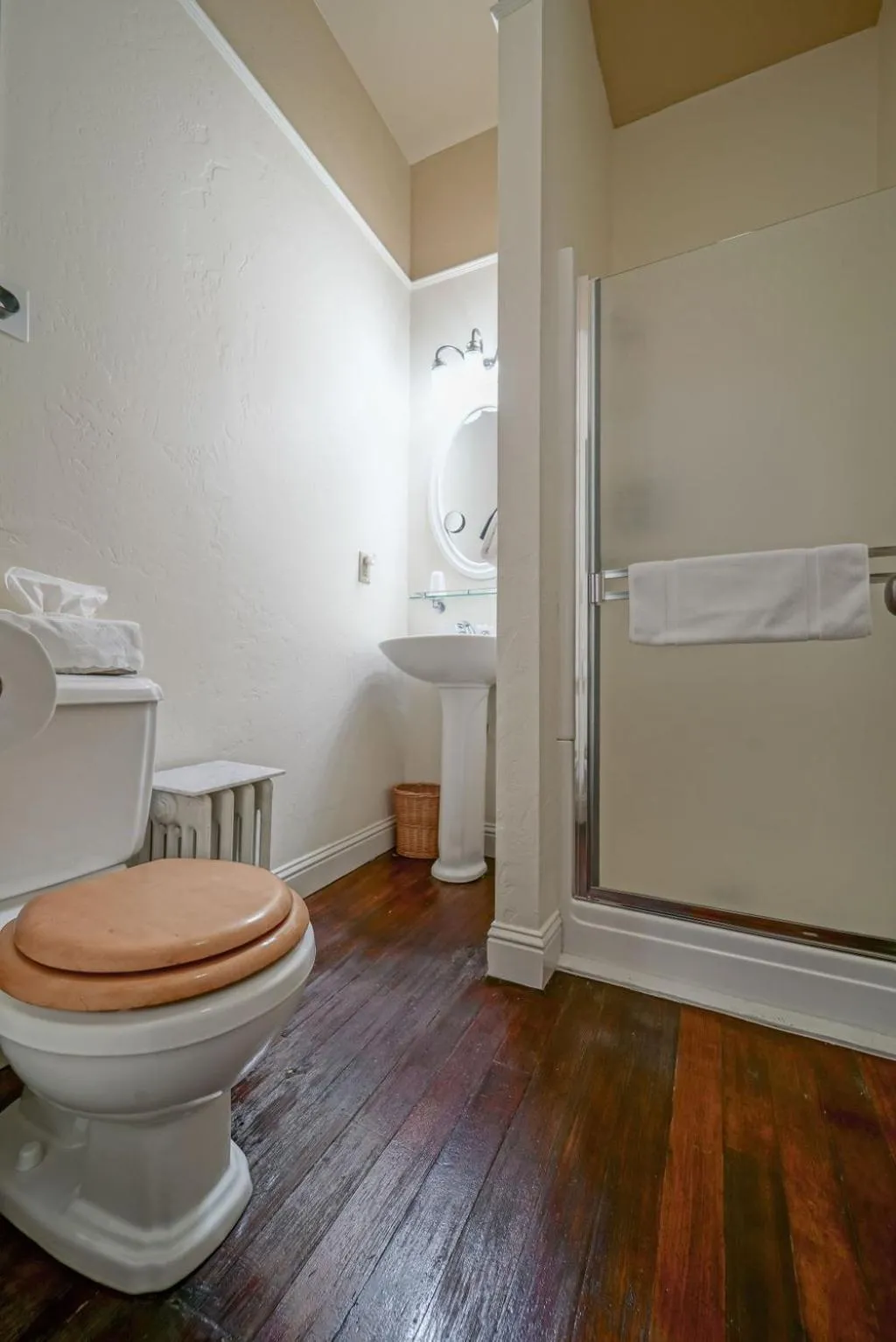 Toilet in Weaverville Hotel