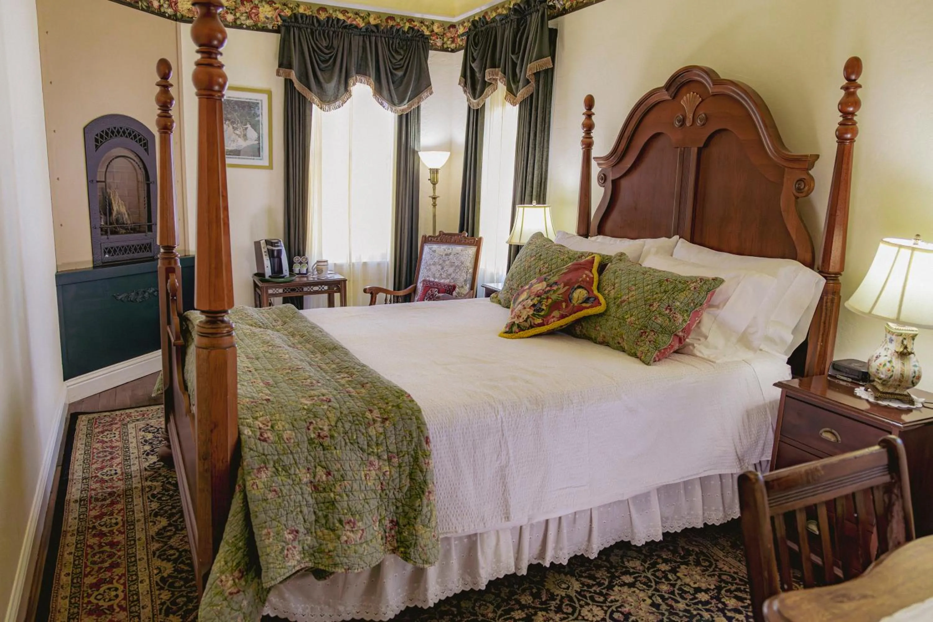 Bed in Weaverville Hotel