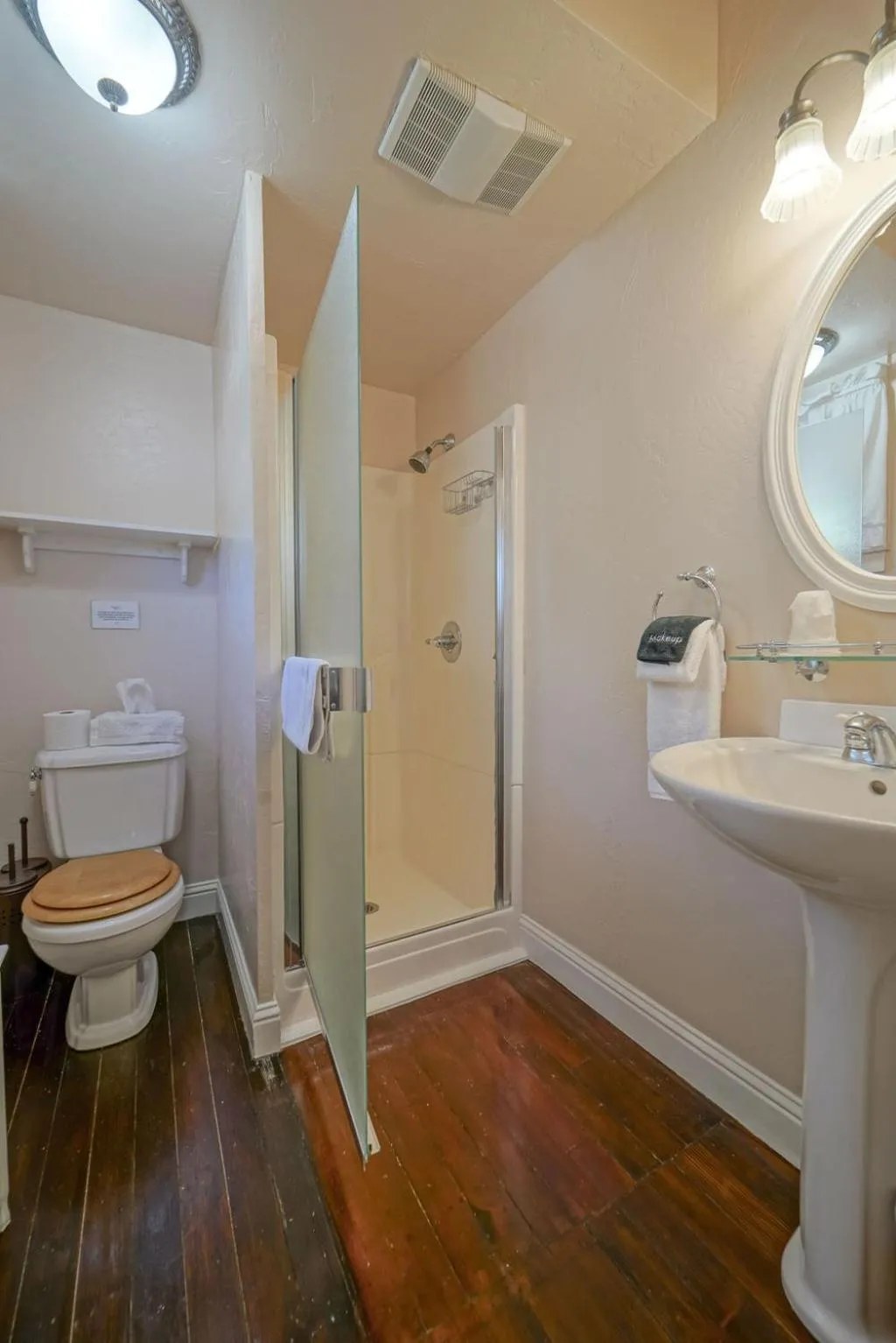 Shower in Weaverville Hotel