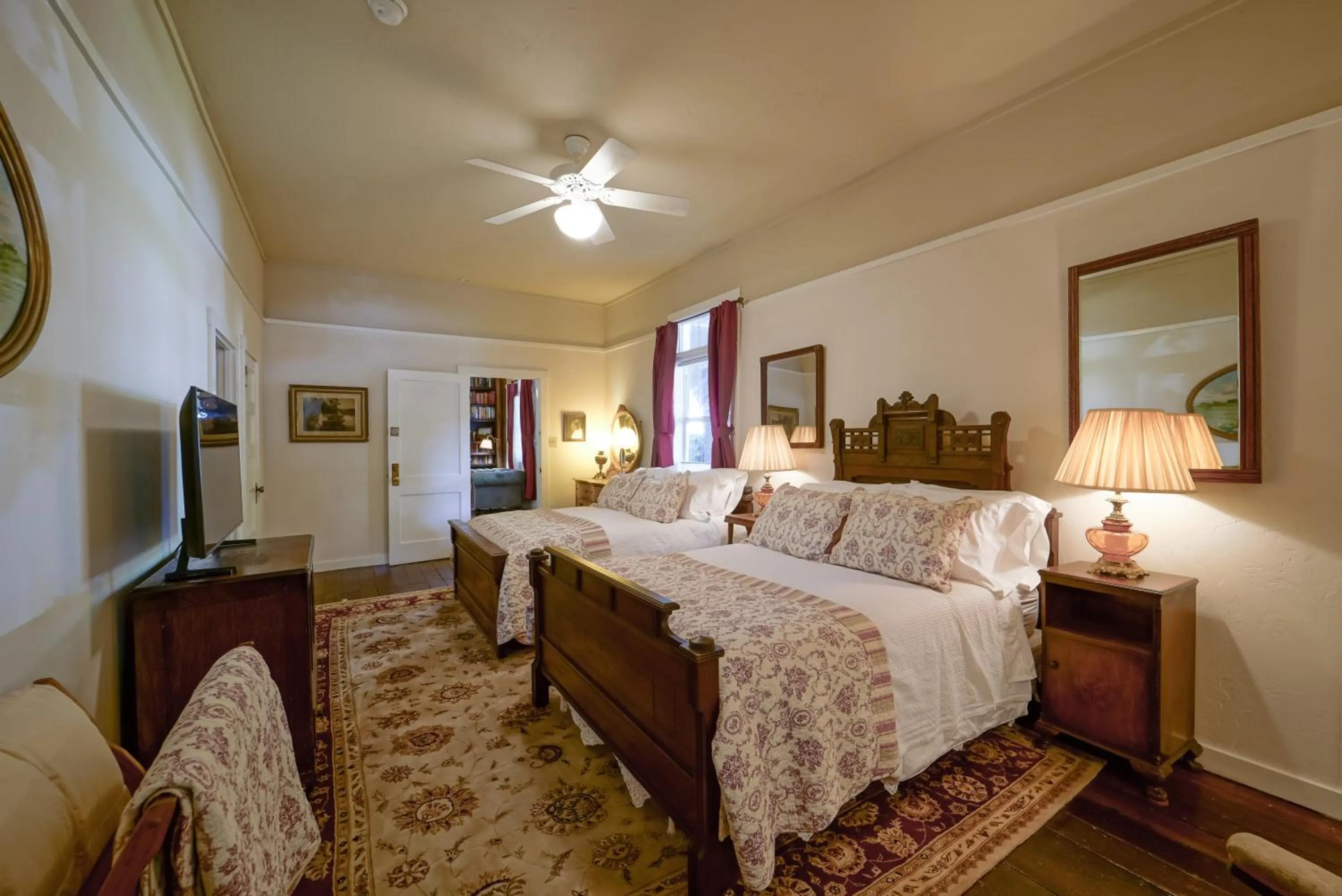 Bed in Weaverville Hotel