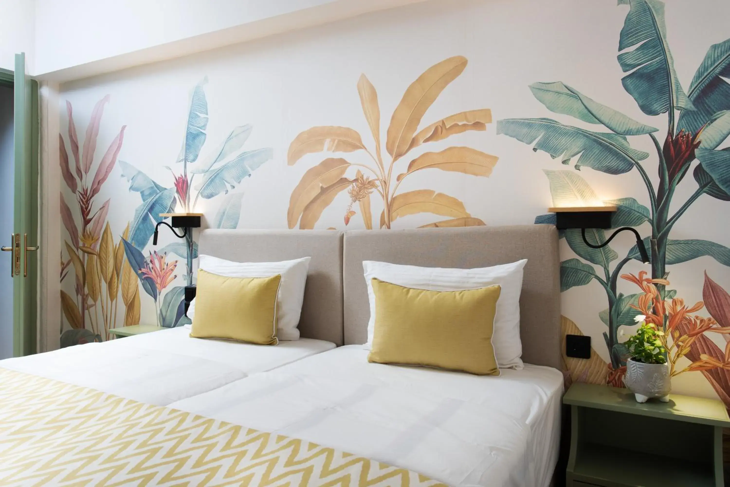 Double or Twin Room with Mountain View in Monemvasia Green Apartments Double or Twin Room with Mountain View in Monemvasia Green Apartments