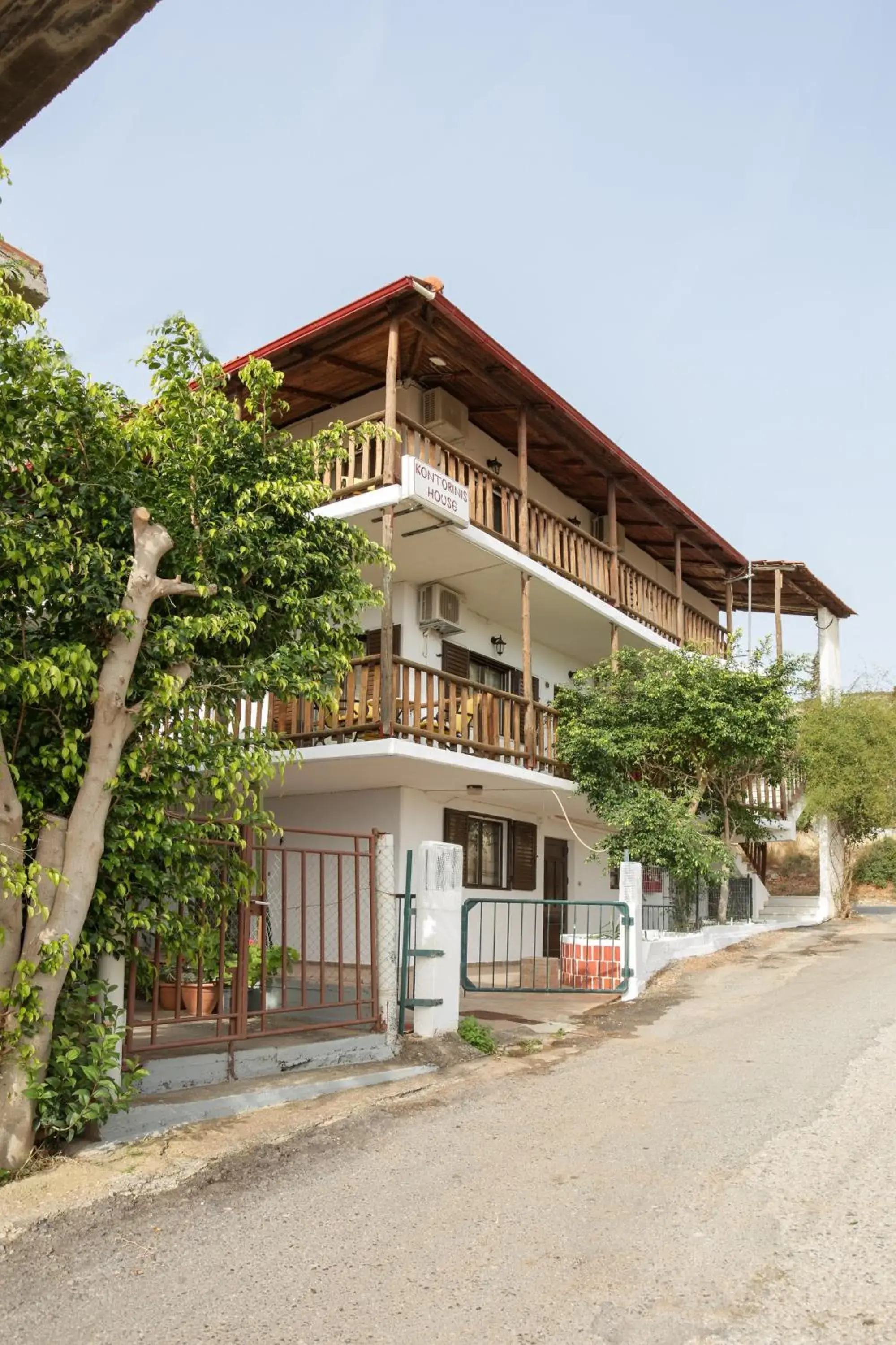 Property building in Monemvasia Green Apartments Property building in Monemvasia Green Apartments