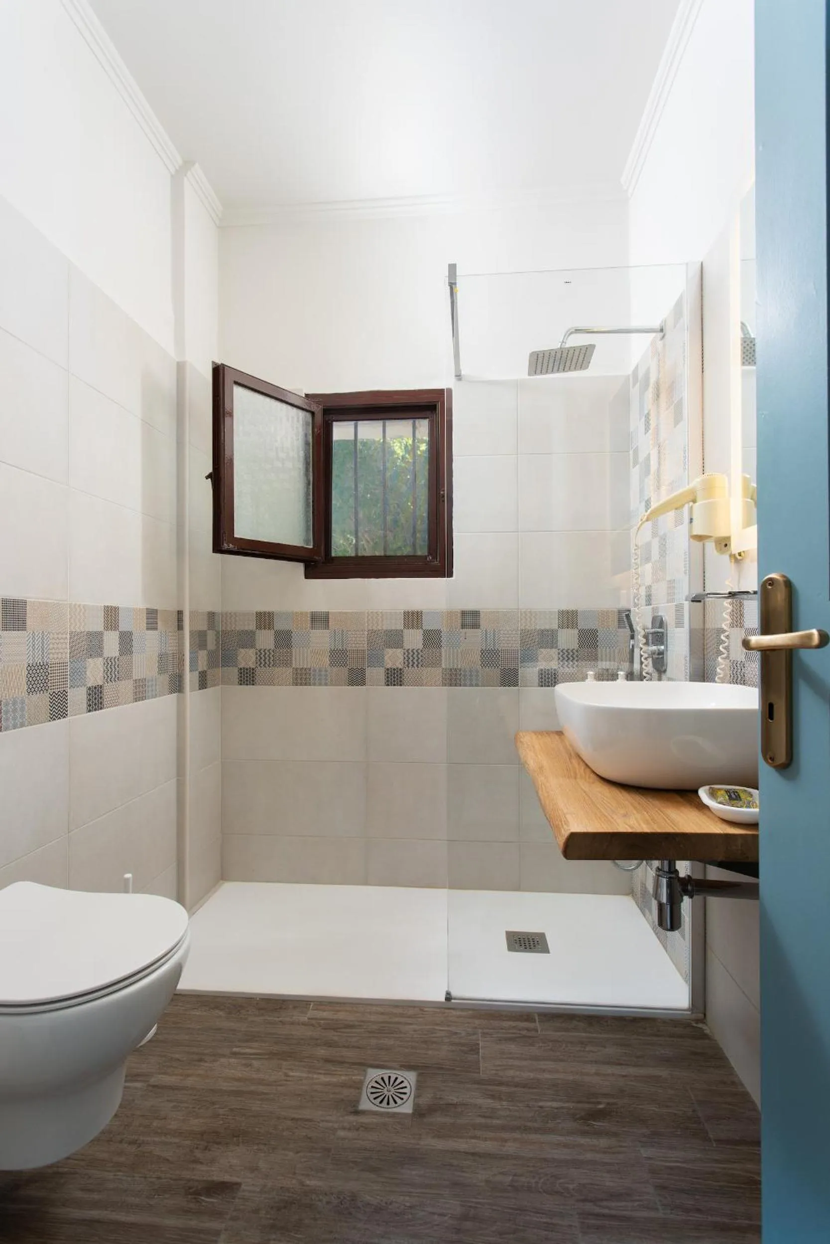 Bathroom in Monemvasia Green Apartments