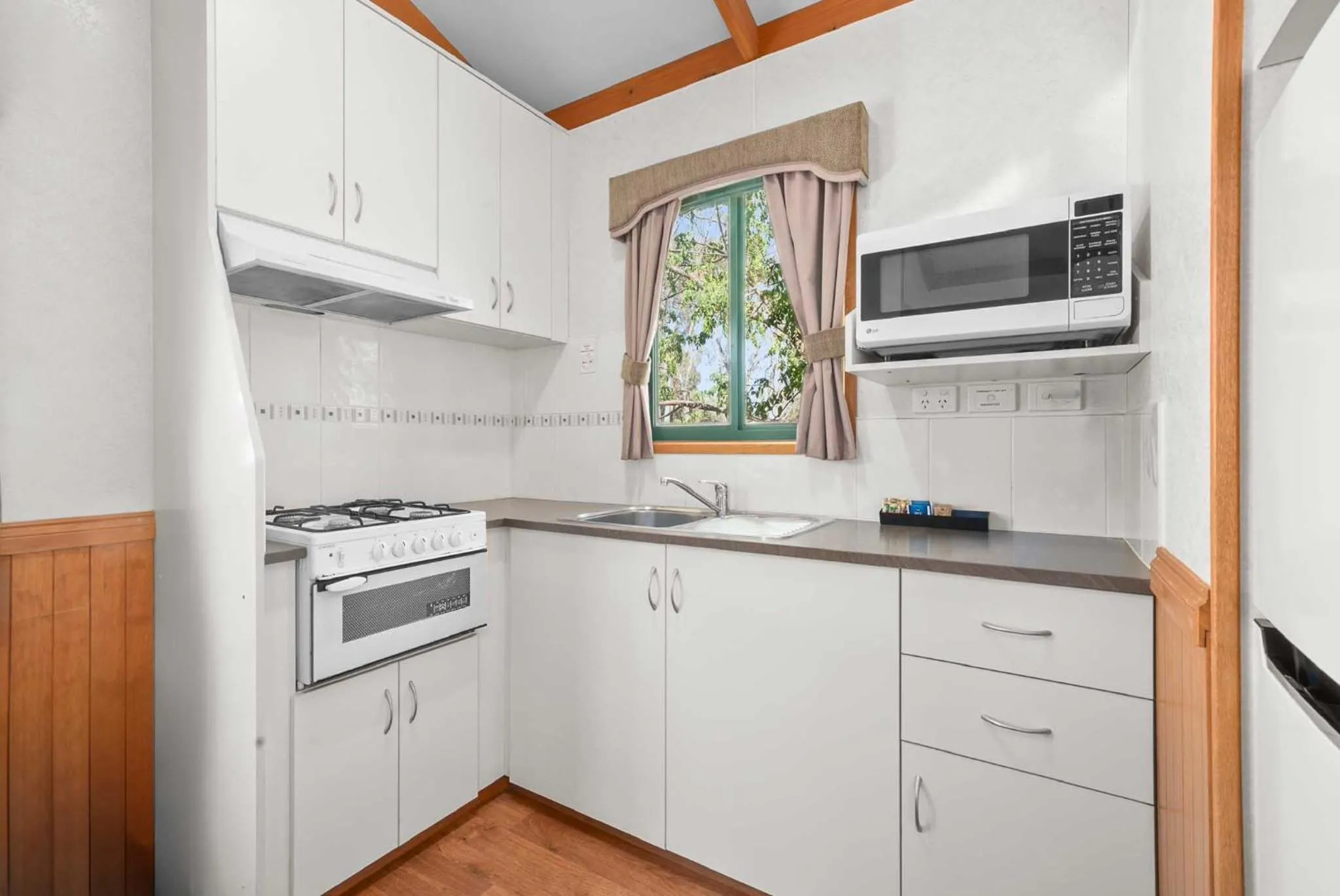 Kitchen or kitchenette in Albury Holiday Park