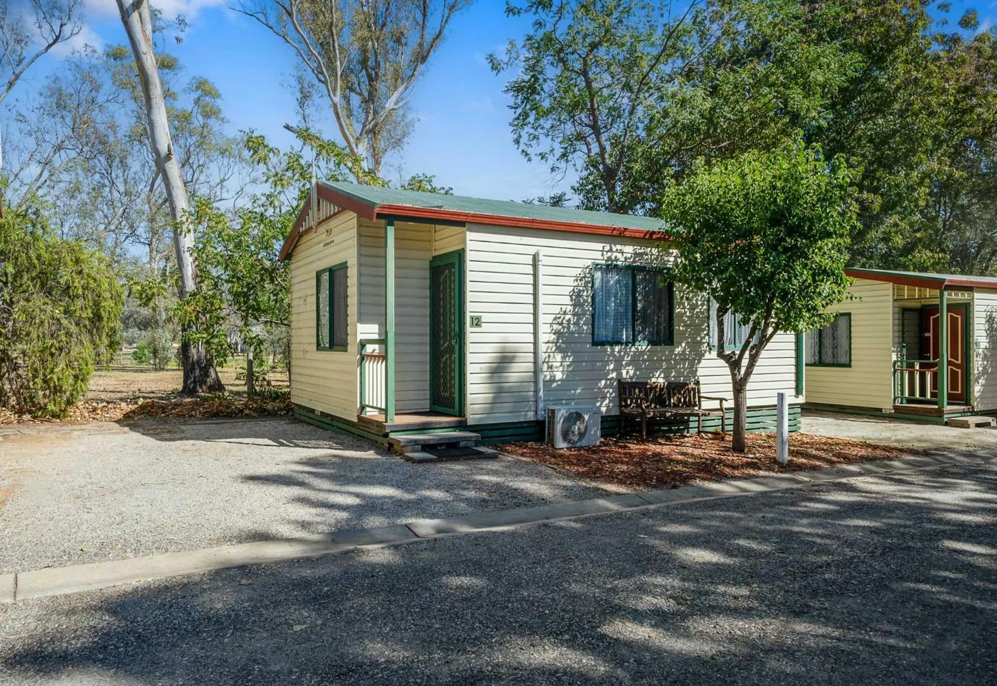 Garden view in Albury Holiday Park