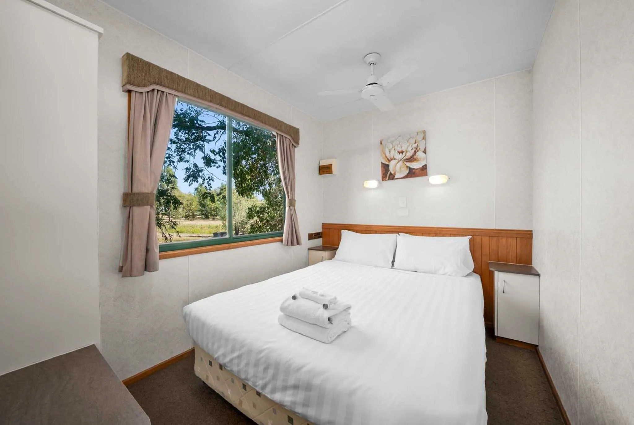 Bedroom, Bed in Albury Holiday Park