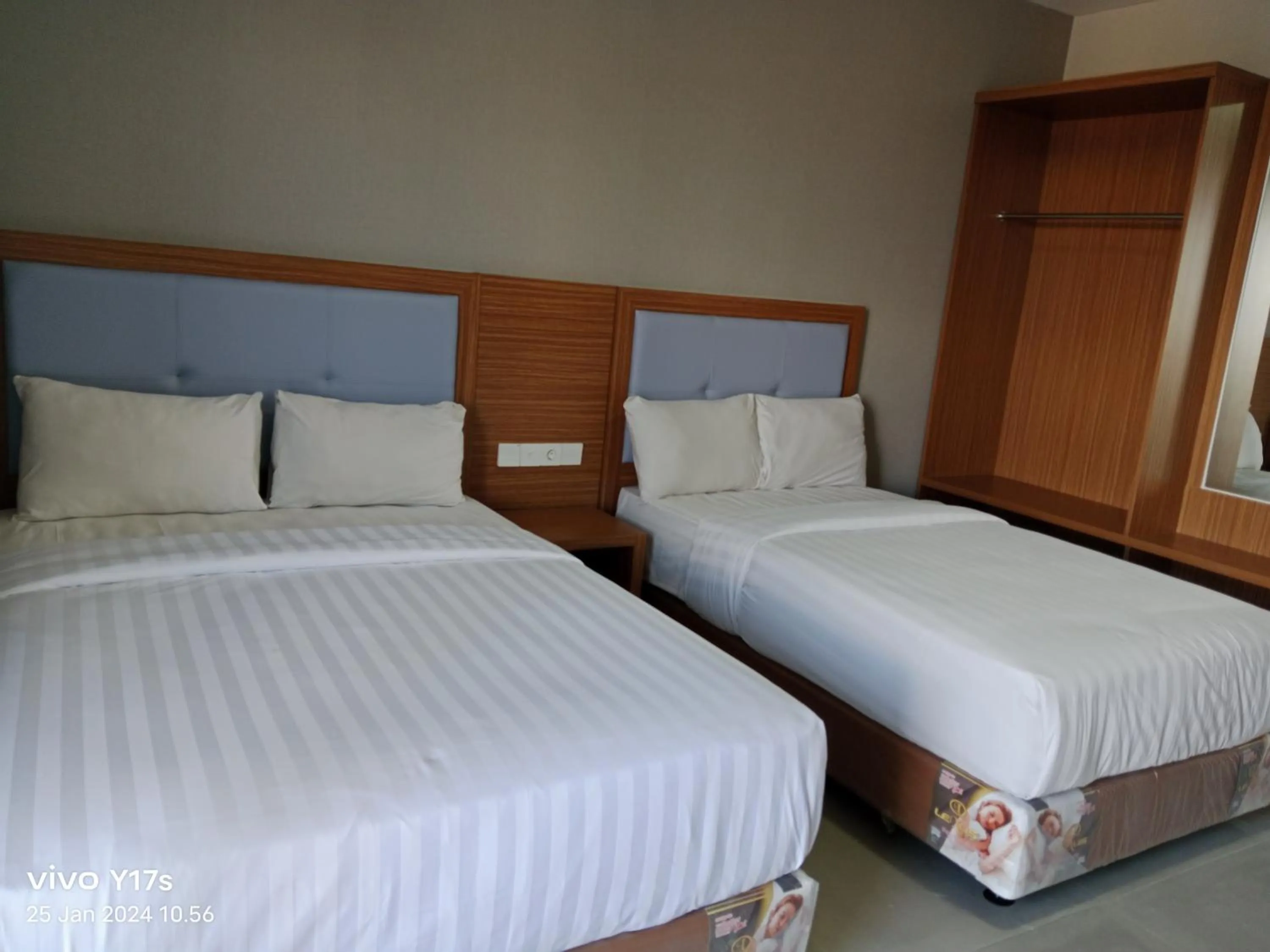 Bed in Grand Cahaya Hotel Pangandaran