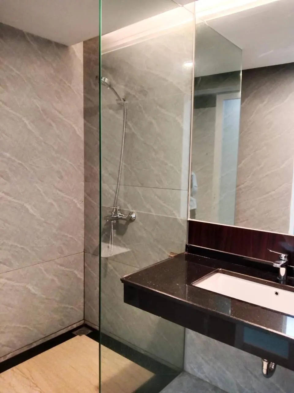 Toilet in Grand Cahaya Hotel Pangandaran