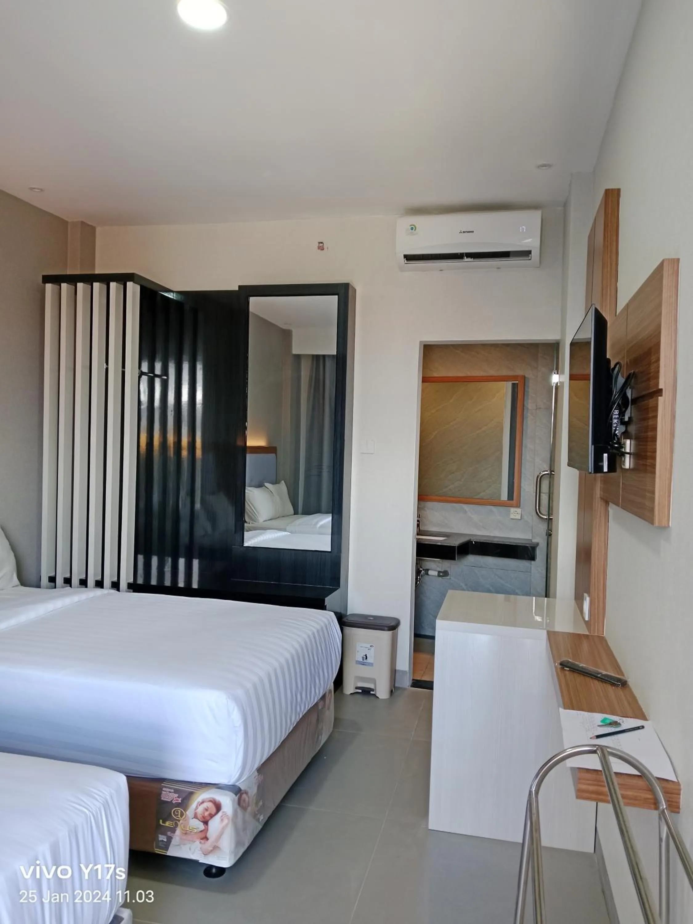 Bedroom, Bed in Grand Cahaya Hotel Pangandaran