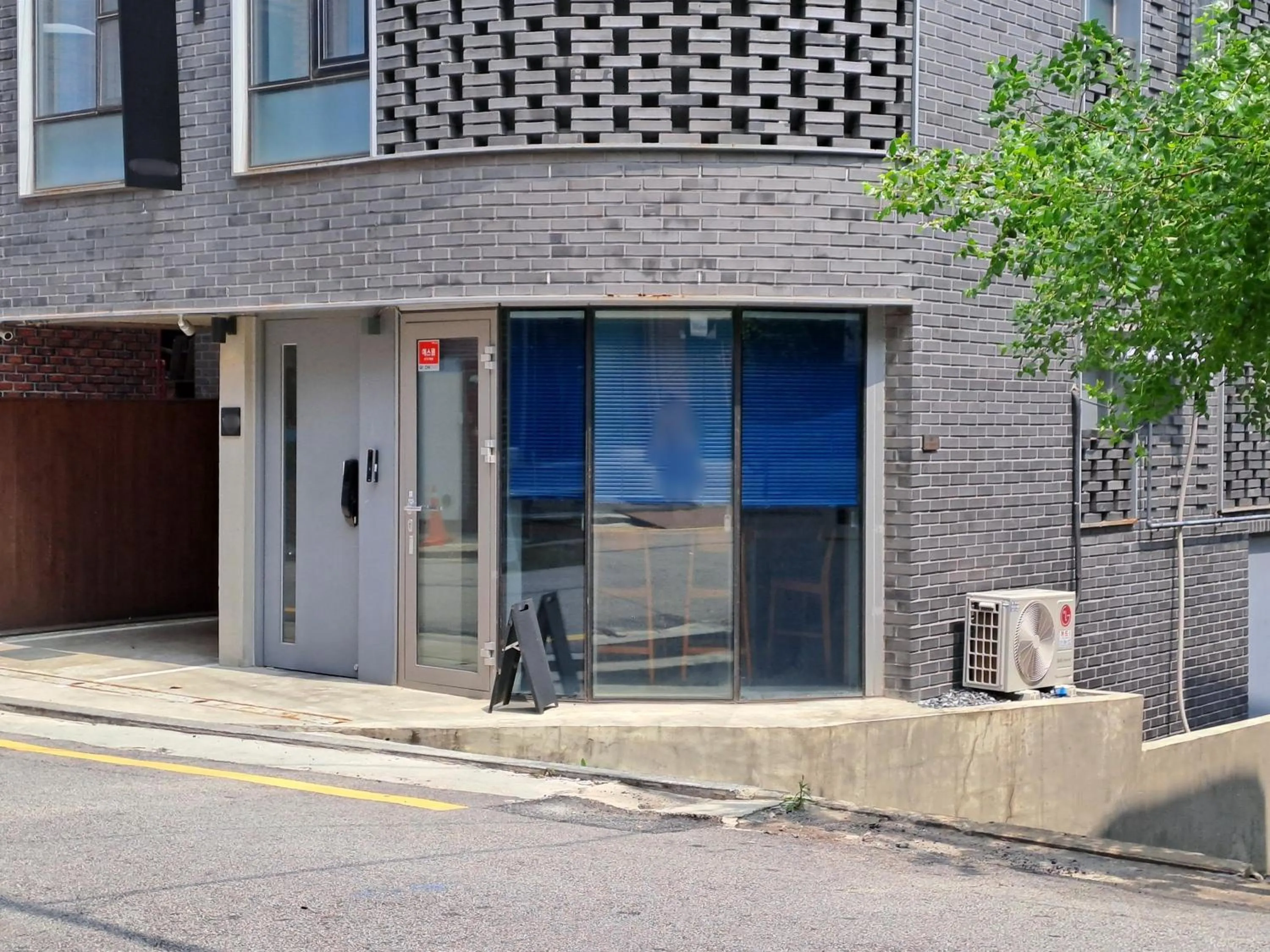 Restaurant/places to eat in The Phase Boutique Hotel 동대문