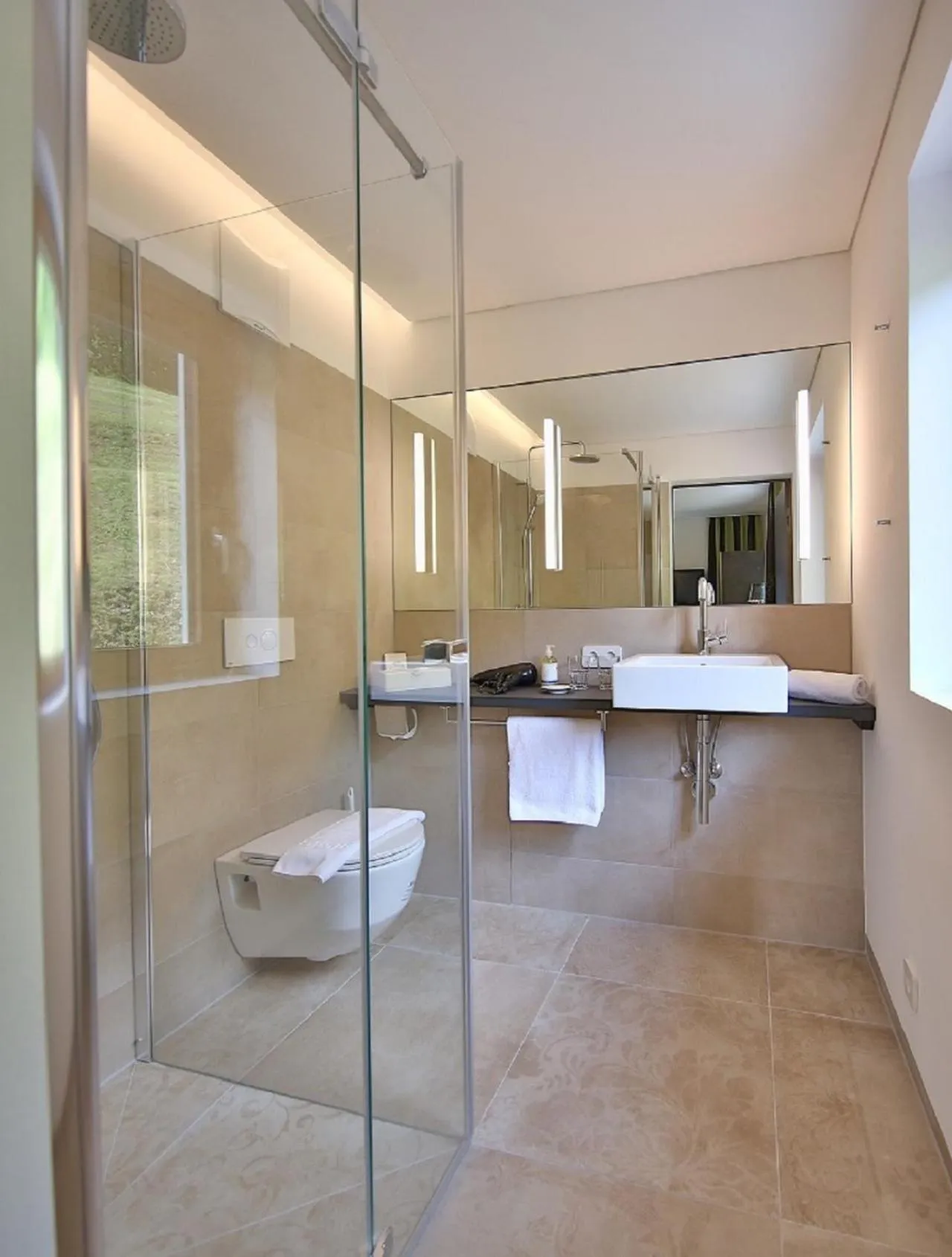 Photo of the whole room in Panoramahotel Fliesserhof