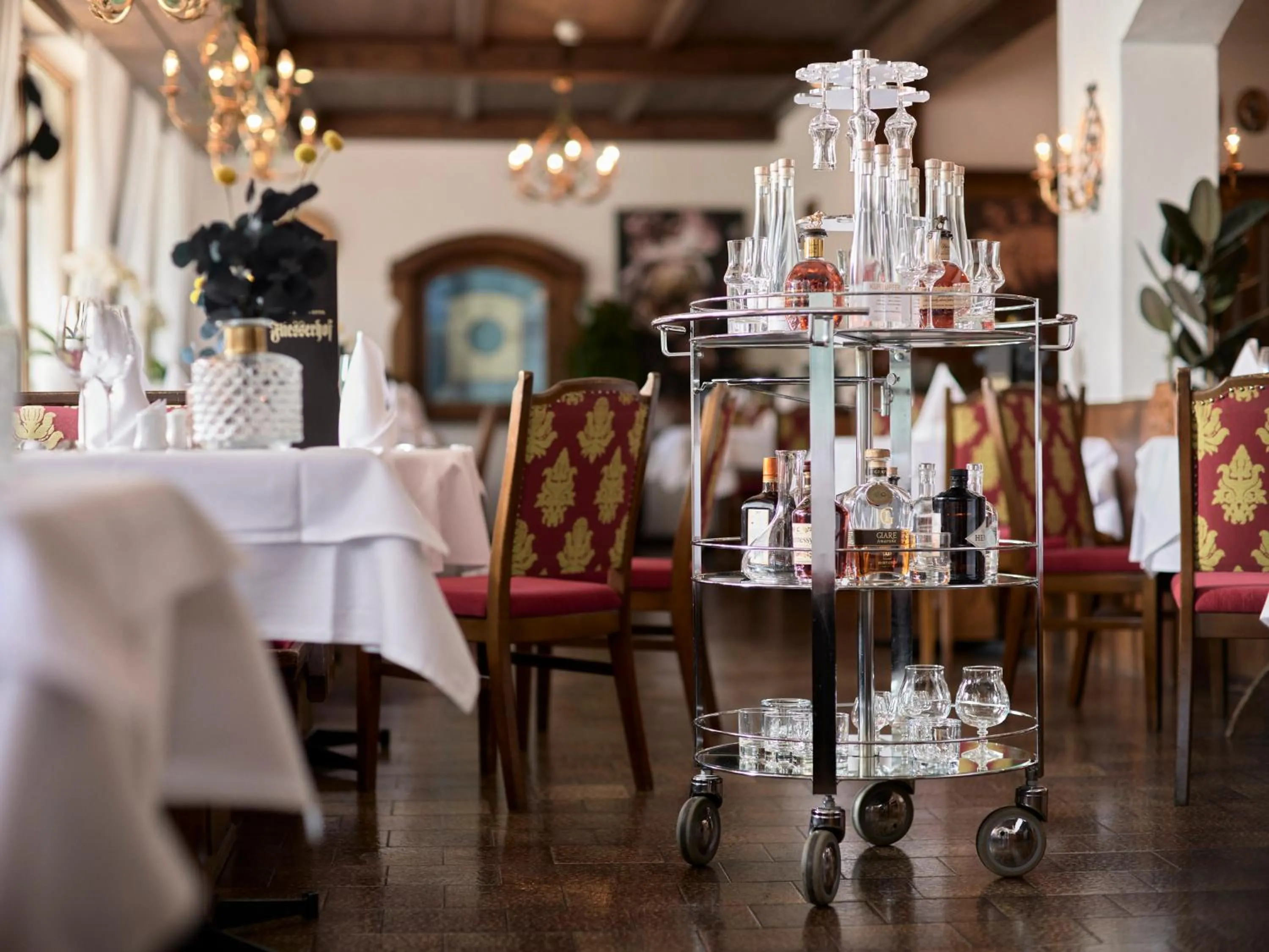 Restaurant/places to eat in Panoramahotel Fliesserhof