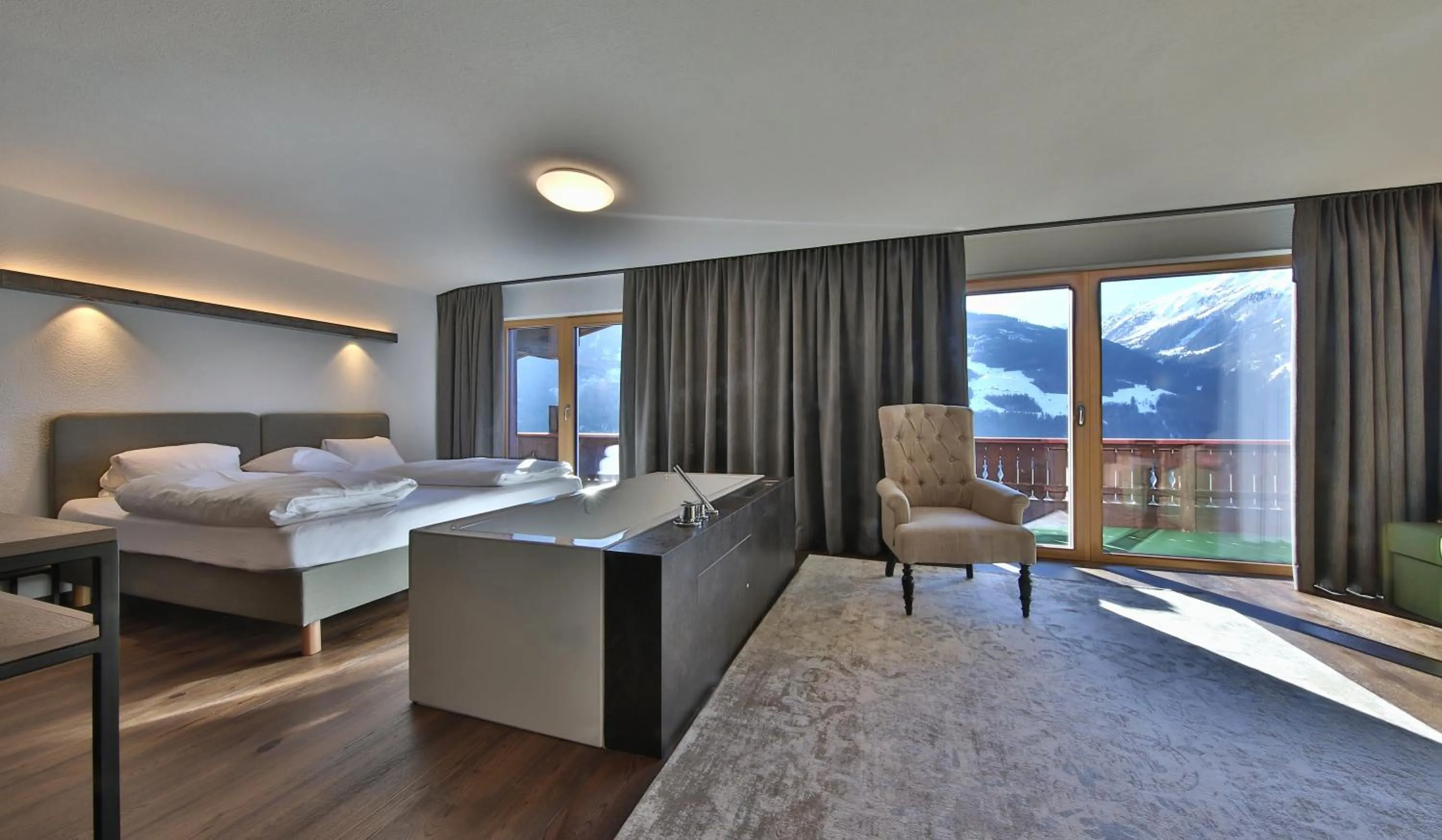 Photo of the whole room, Bed in Panoramahotel Fliesserhof