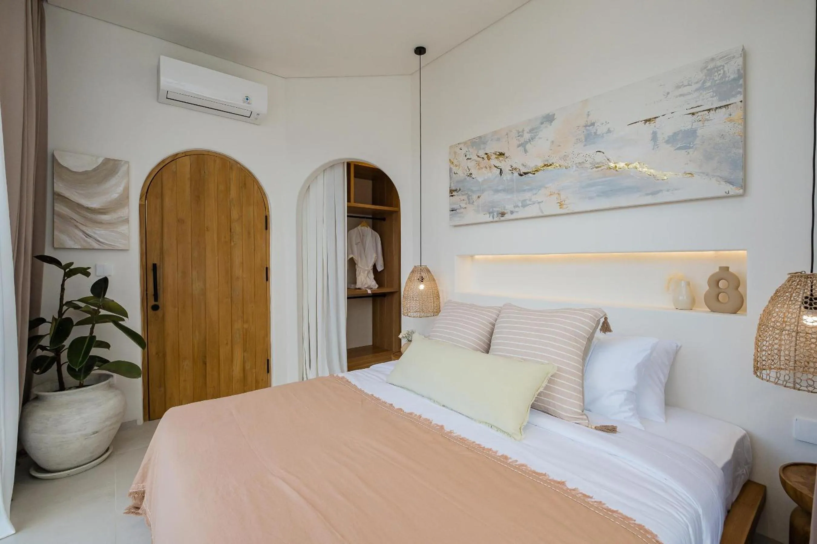 Bed in Mazari Villas