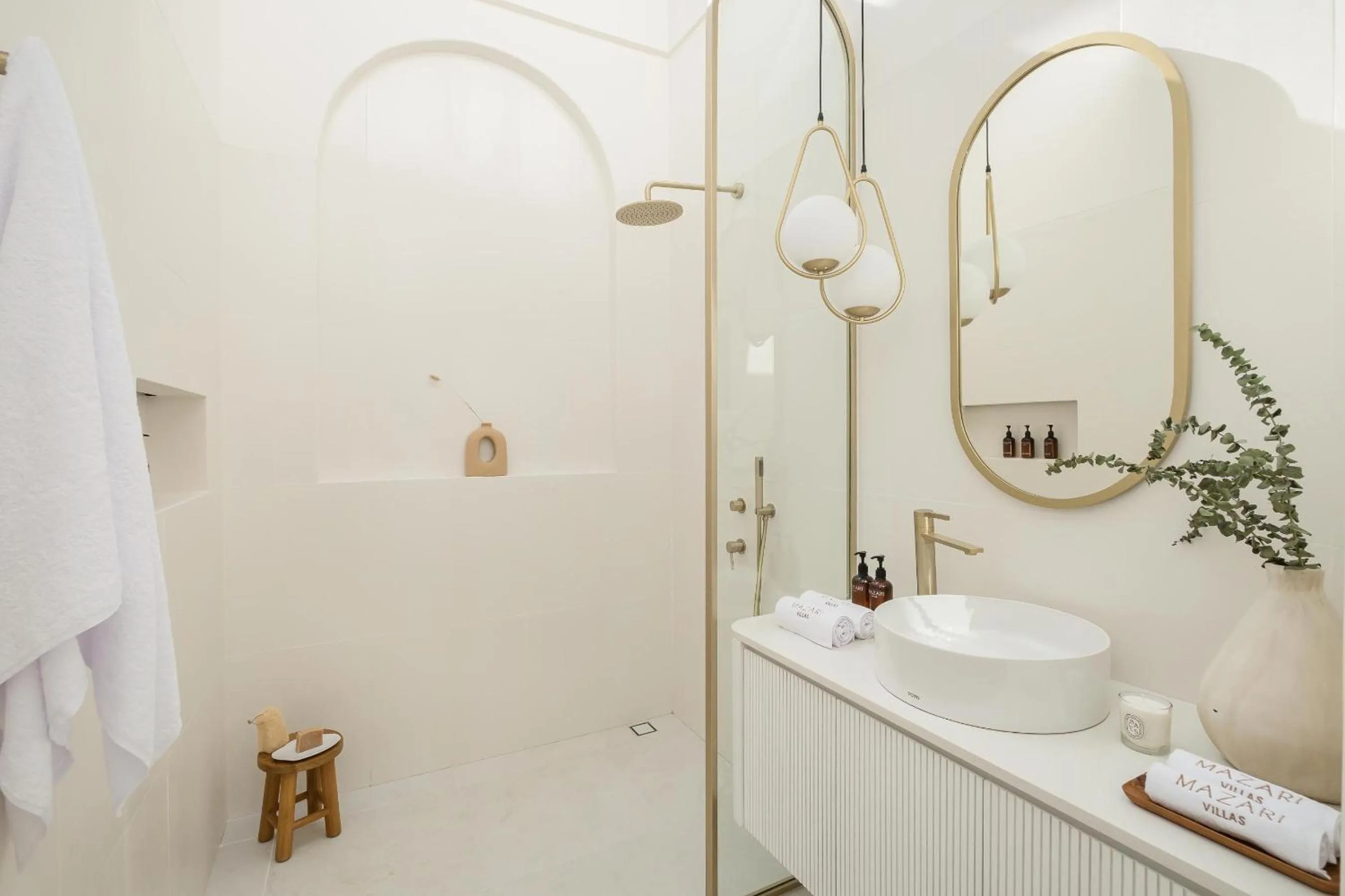 Shower in Mazari Villas