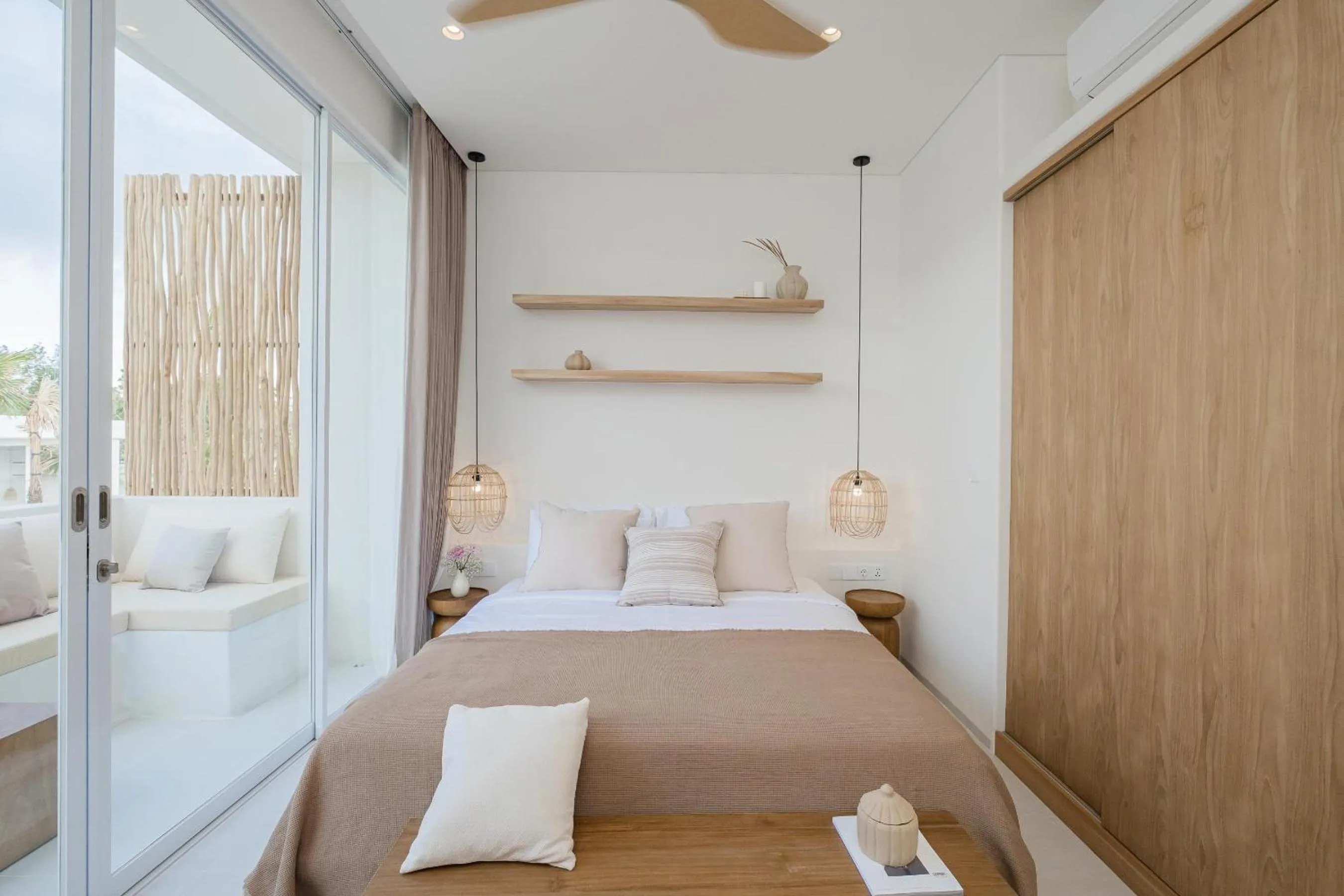 Bed in Mazari Villas