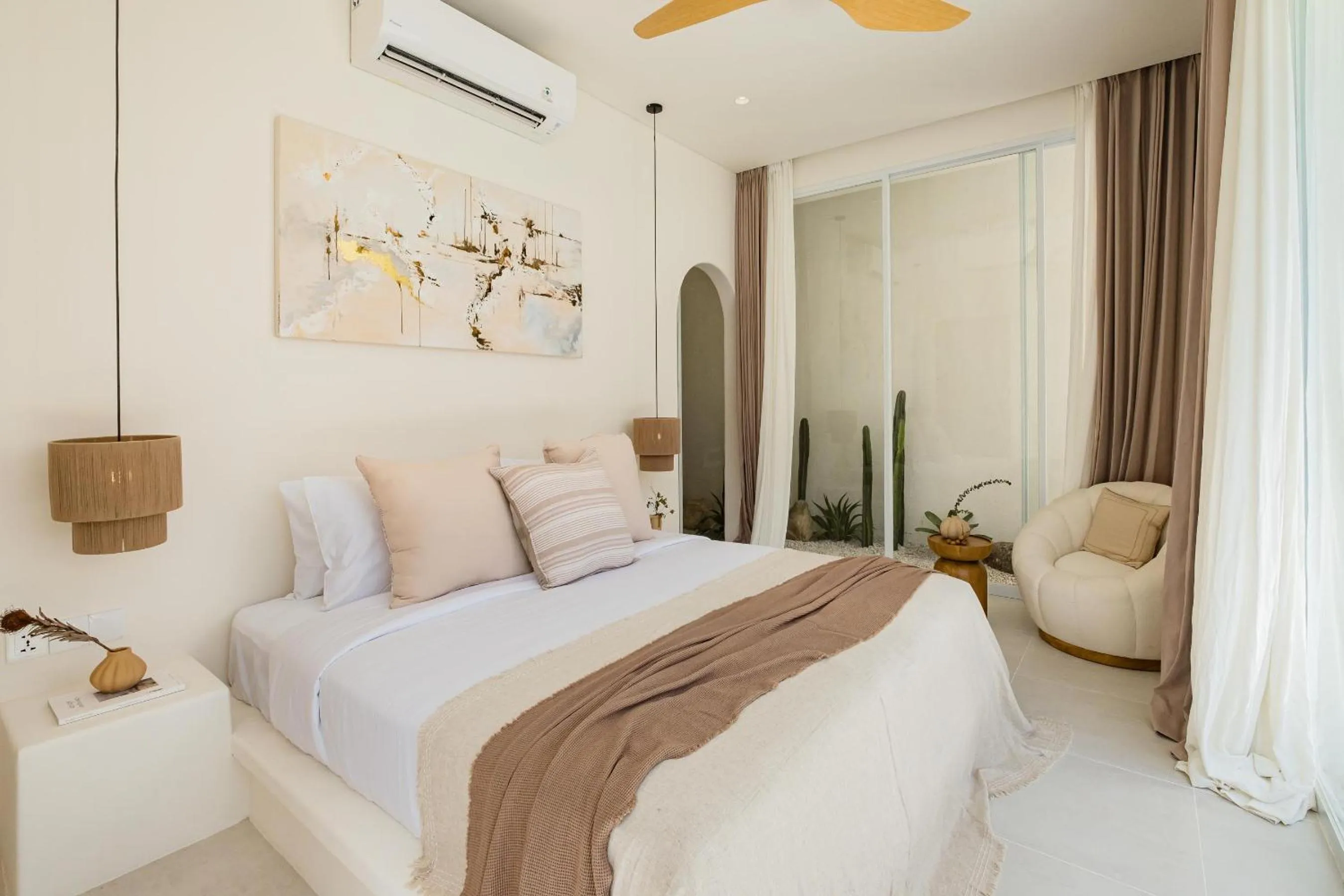 Bed in Mazari Villas